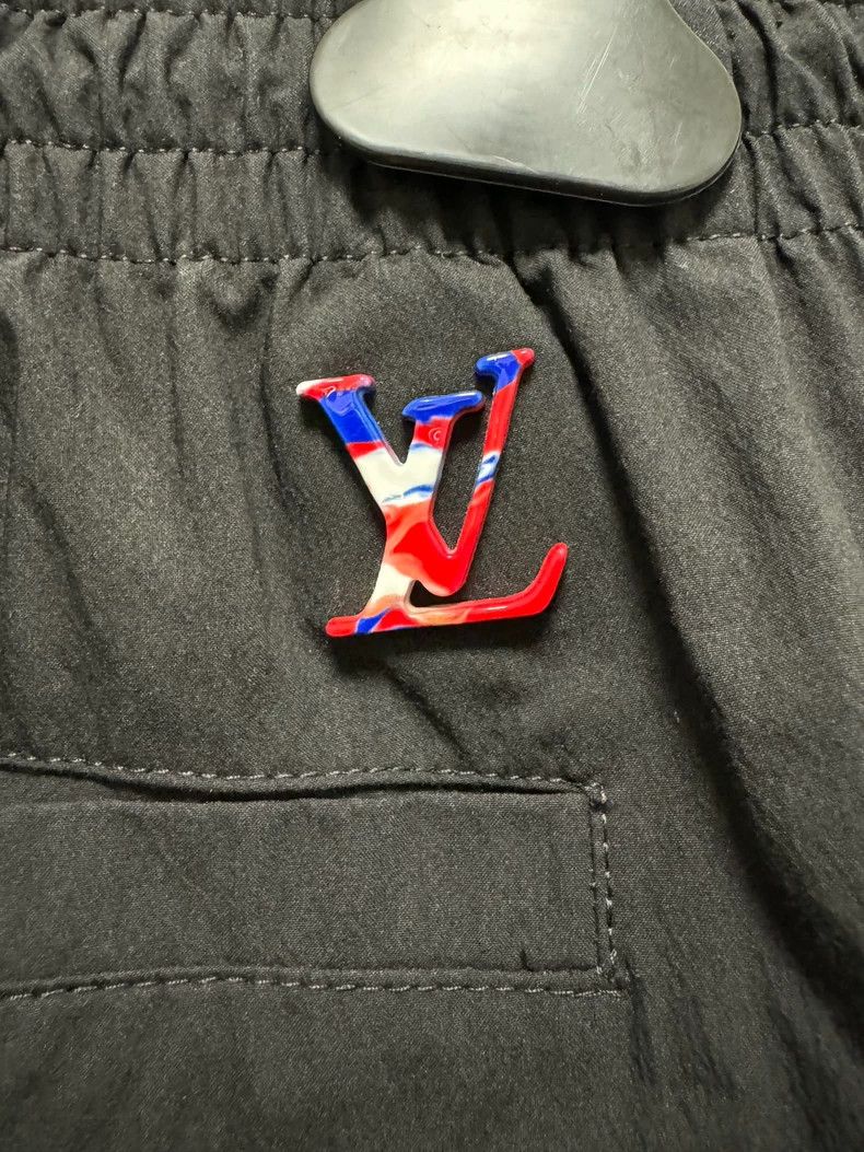Louis Vuitton Louis Vuitton x NBA Logo Sweatpants Size US 32 / EU 48 - 6 Thumbnail