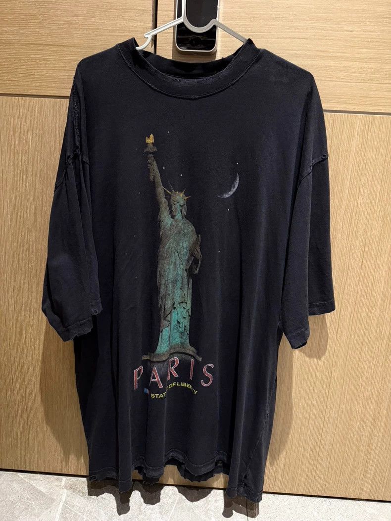 Balenciaga Balenciaga Statue of Liberty Black Tee L Size US L / EU 52-54 / 3 - 2 Thumbnail
