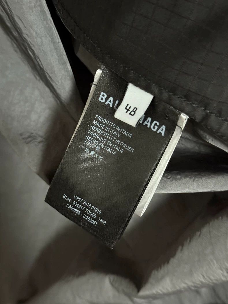 Balenciaga Balenciaga Gray Paneled Windbreaker Jacket Size US S / EU 44-46 / 1 - 4 Thumbnail