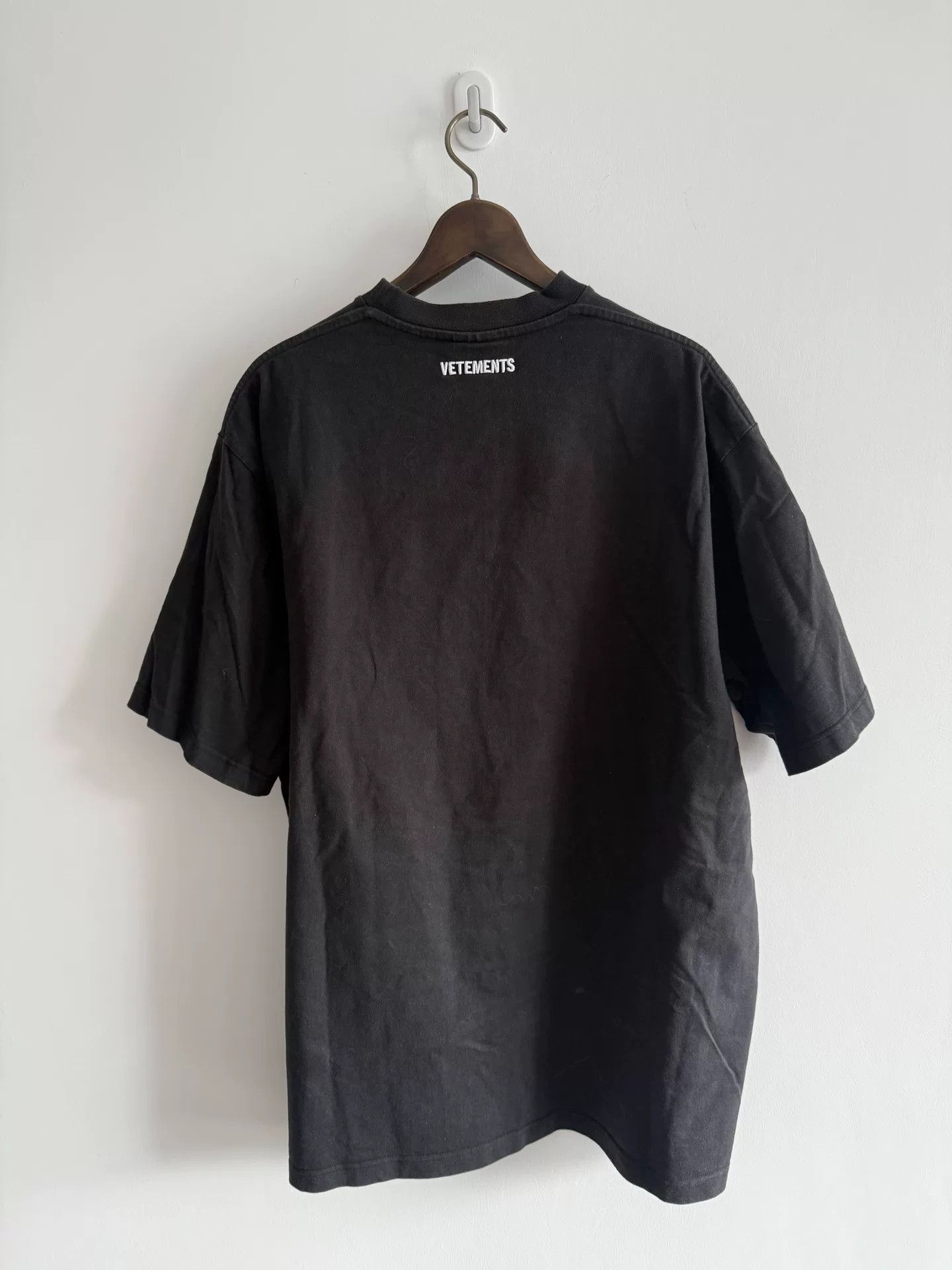 Vetements Vetements 17FW Dog Master Short Sleeve Size US S / EU 44-46 / 1 - 3 Thumbnail