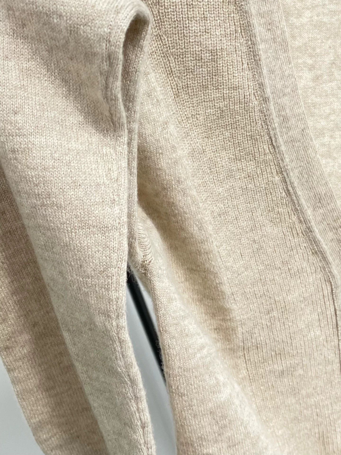 Hermes HERMES Solid V-Neck Knit Cardigan Size US S / EU 44-46 / 1 - 3 Thumbnail