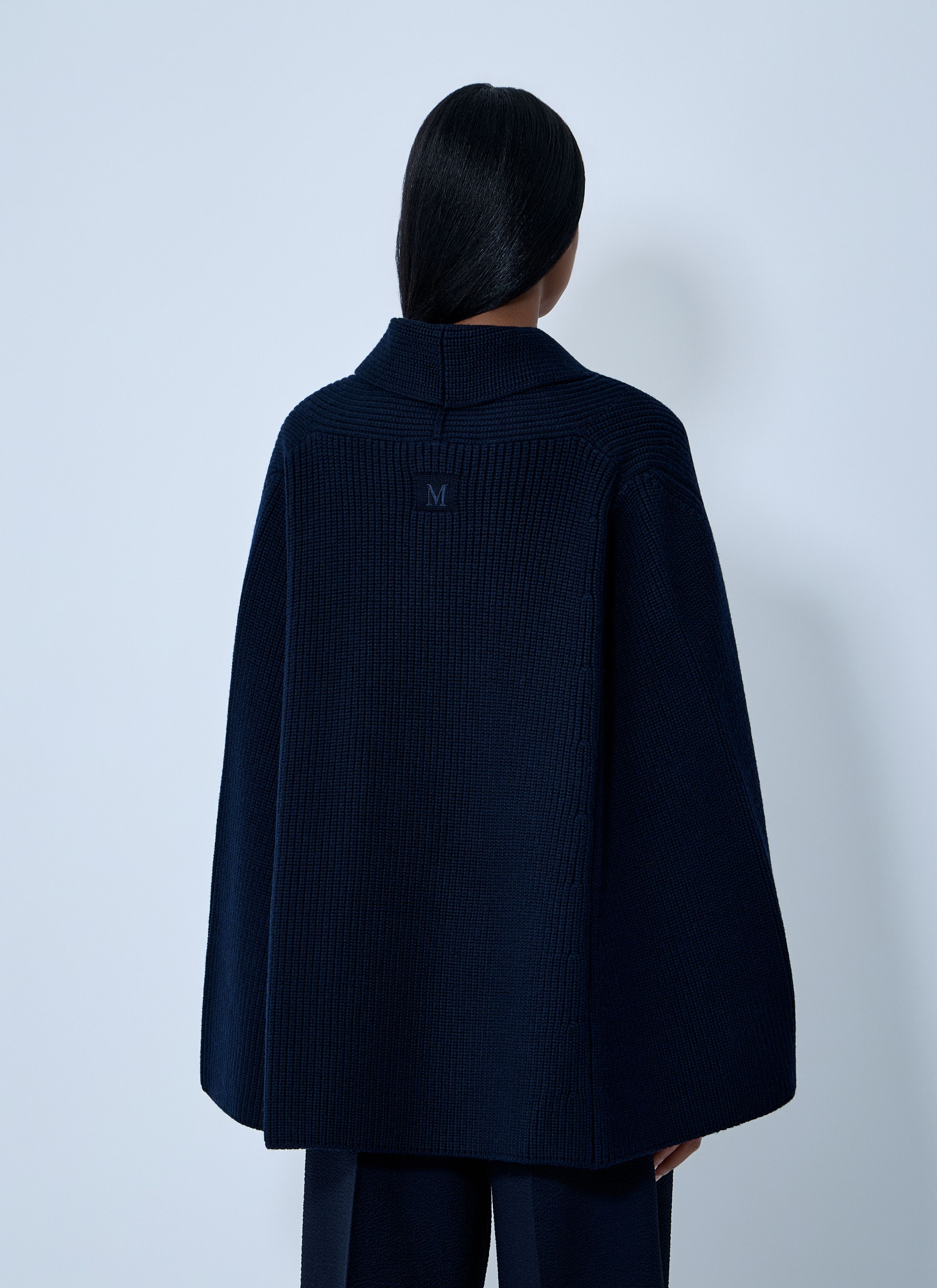 Max Mara Knitted Cape Size M / US 6-8 / IT 42-44 - 4 Thumbnail