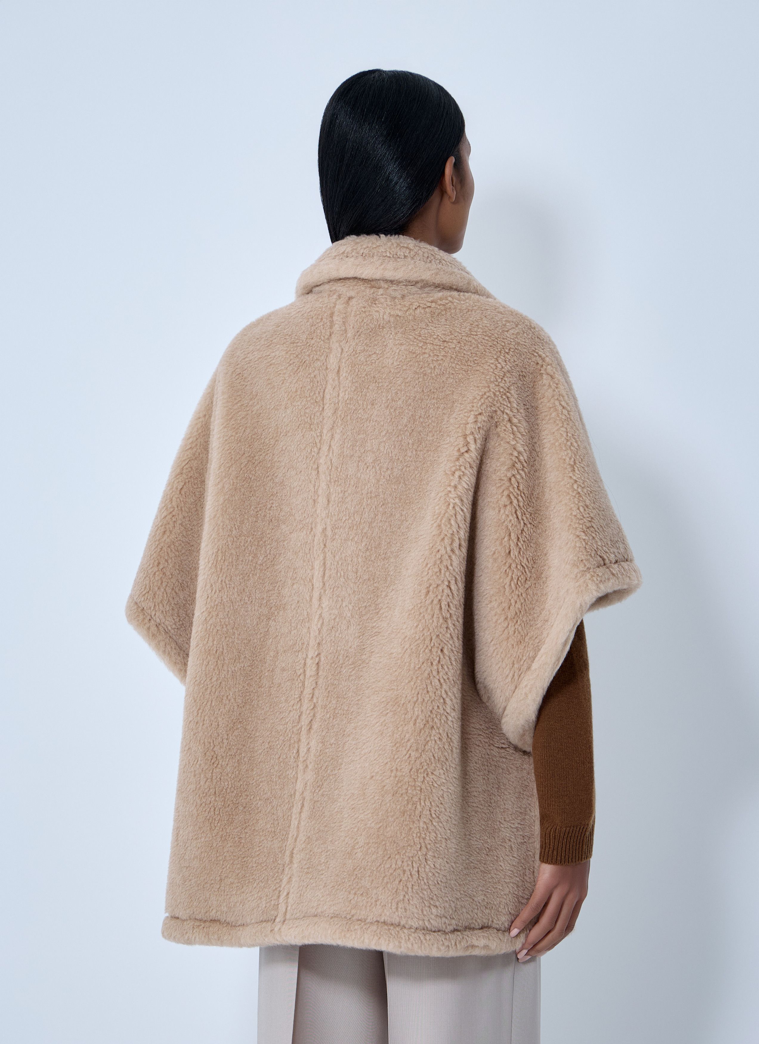 Max Mara Shearling Cape Size M / US 6-8 / IT 42-44 - 4 Thumbnail