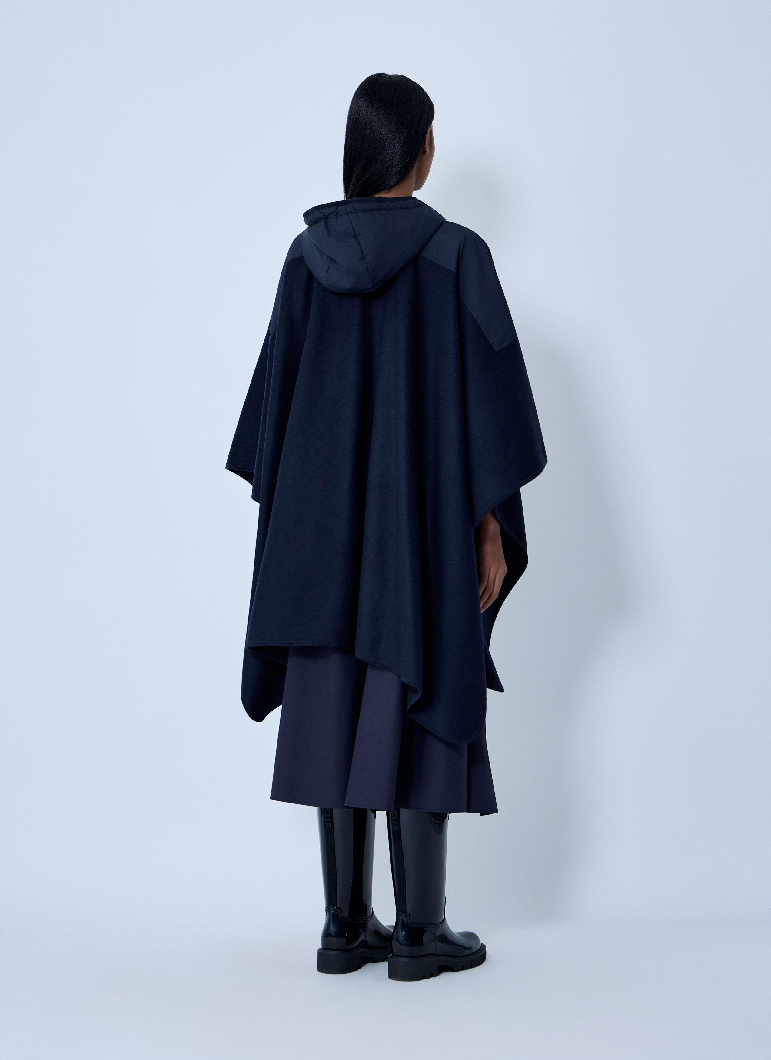 Moncler Hooded Cape Size M / US 6-8 / IT 42-44 - 4 Thumbnail