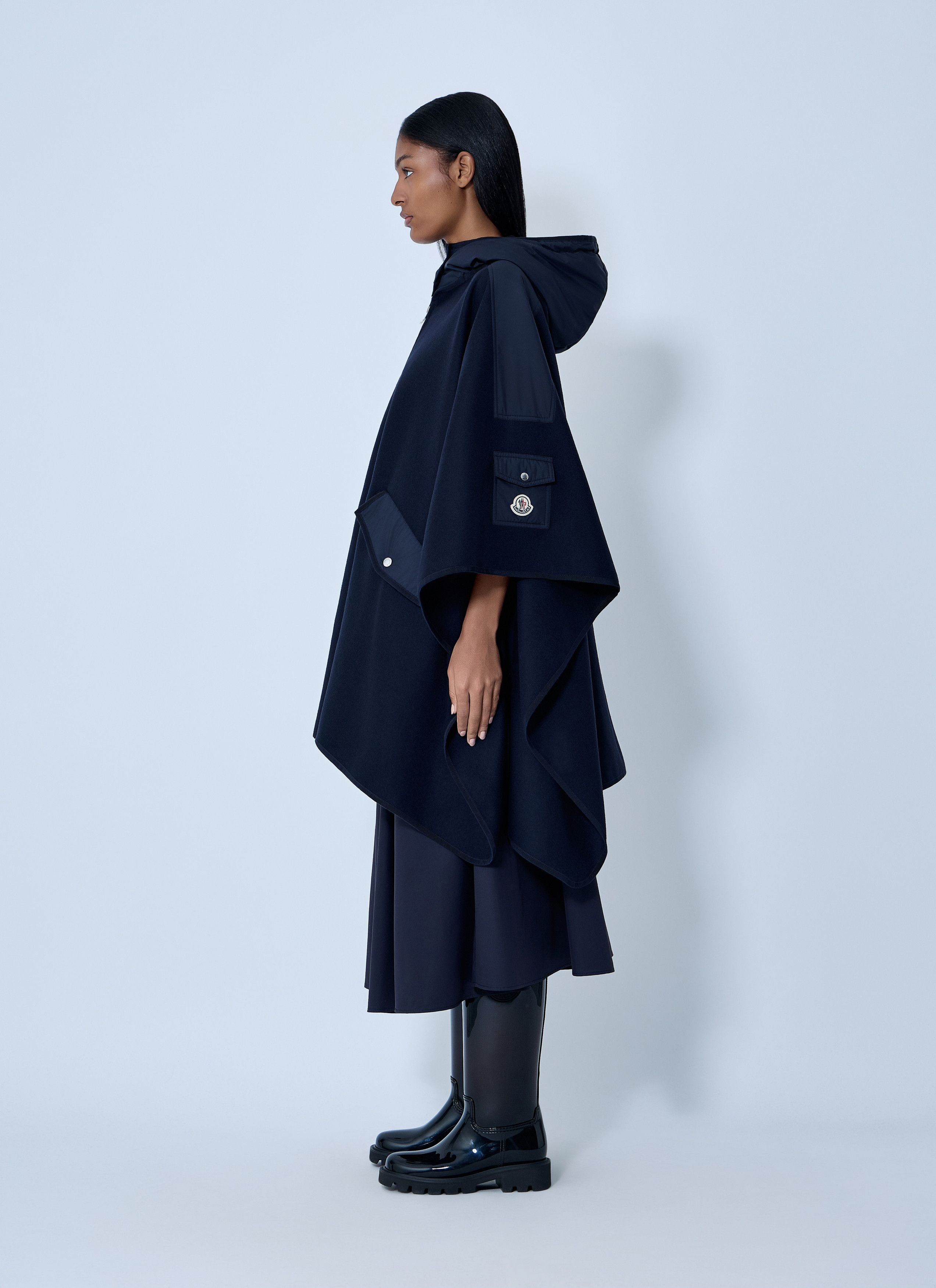 Moncler Hooded Cape Size M / US 6-8 / IT 42-44 - 3 Thumbnail