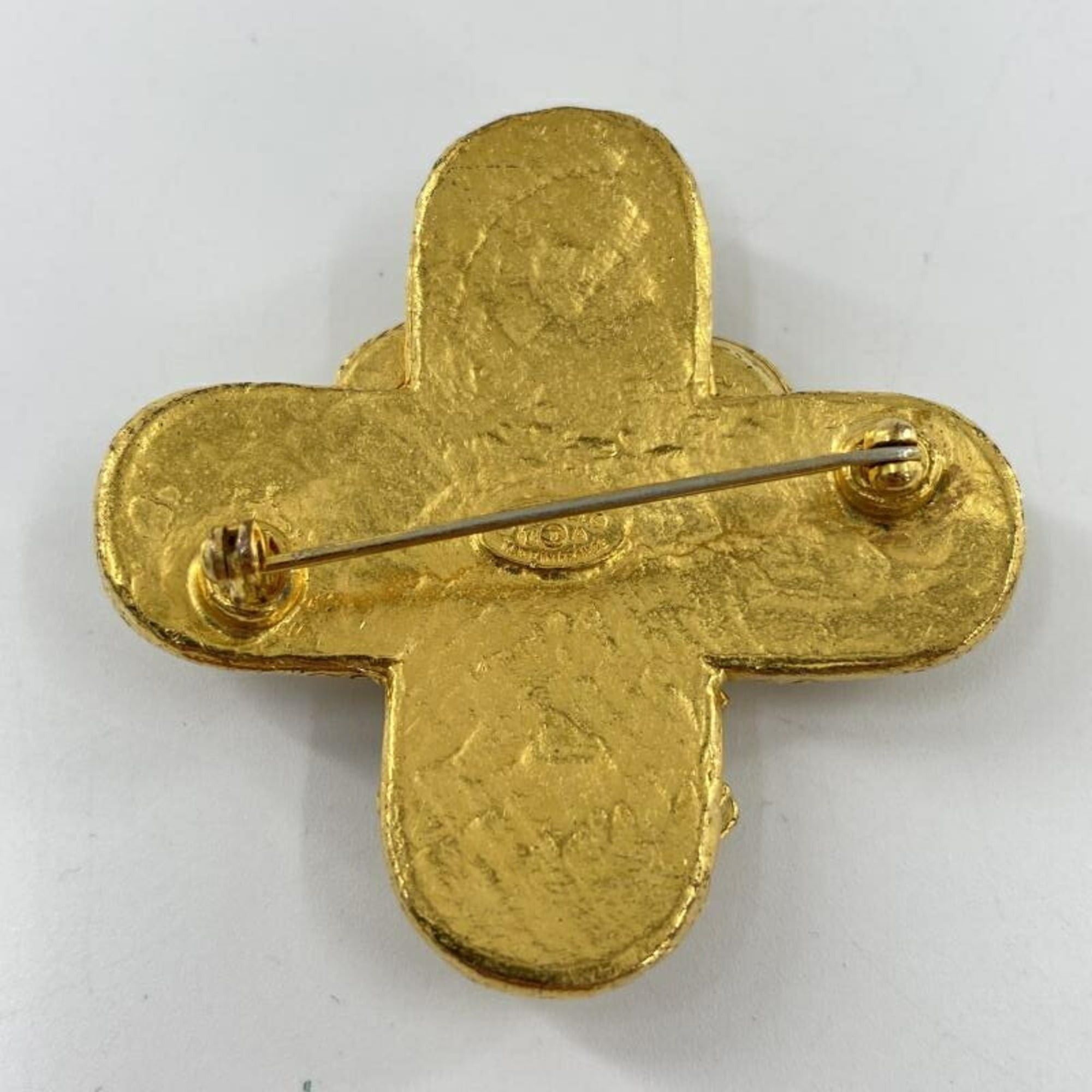 Chanel CHANEL Triple Coco Mark Brooch, Gold Size ONE SIZE - 3 Thumbnail