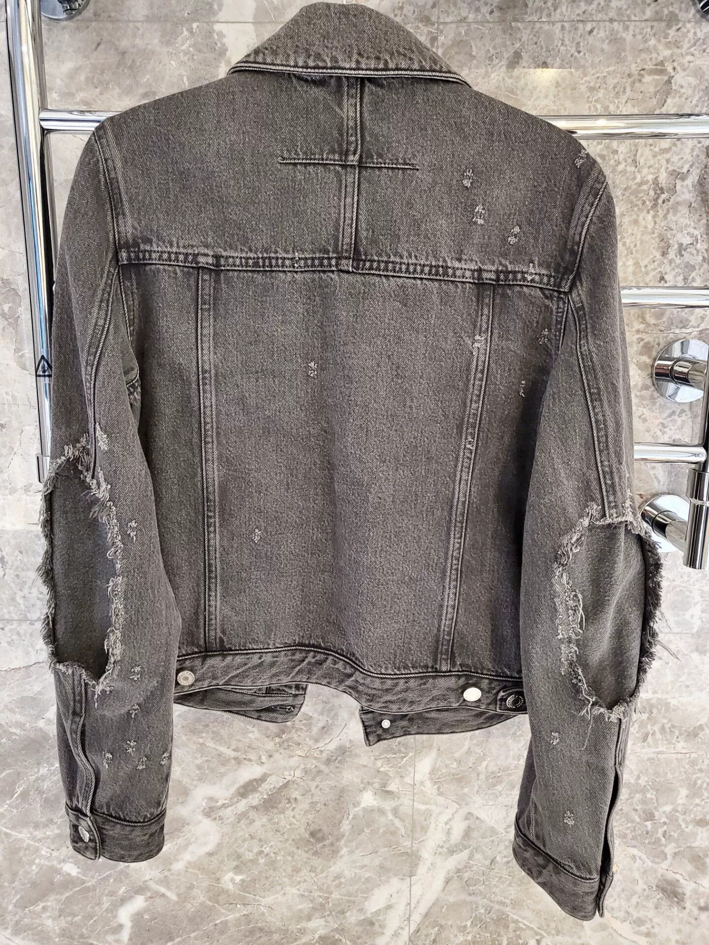 Givenchy givenchy gray distressed denim jacket Size US M / EU 48-50 / 2 - 4 Thumbnail