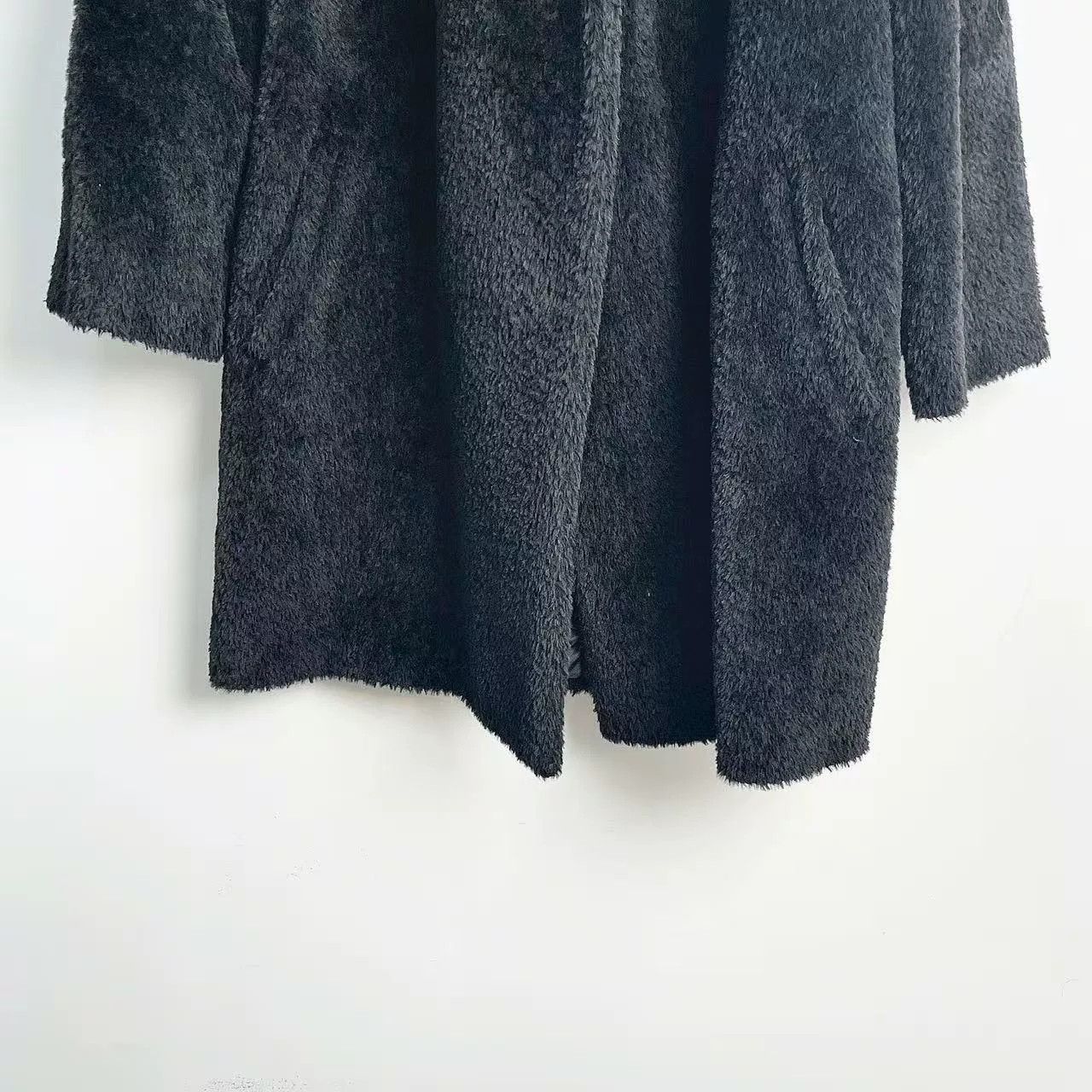 Max Mara maxmara black hooded fur coat Size US M / EU 48-50 / 2 - 3 Thumbnail