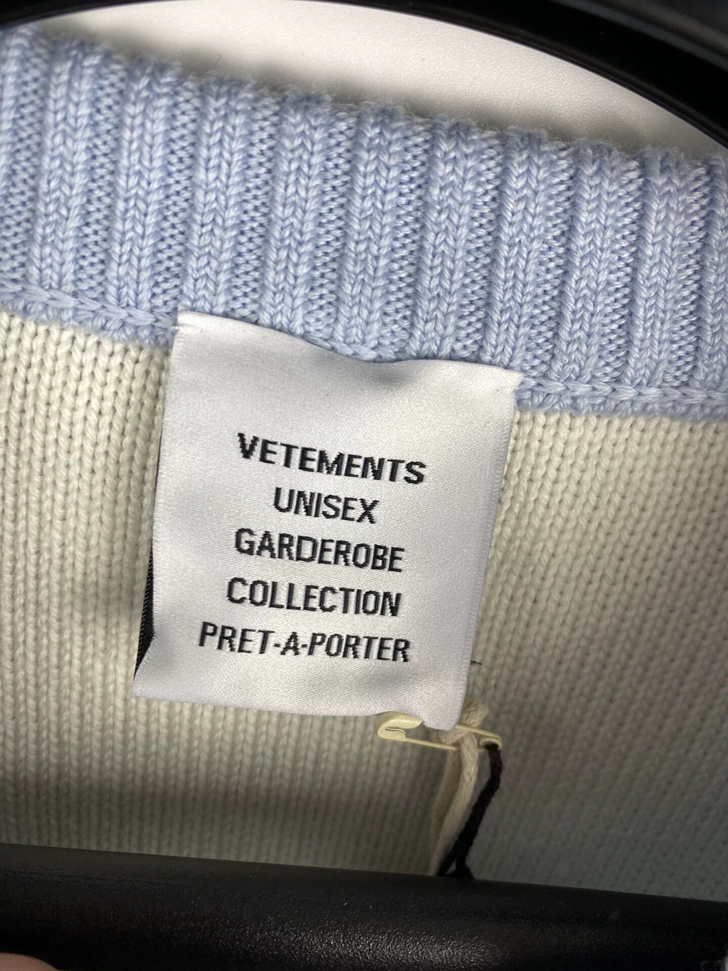 Vetements Vetements New Big Logo Knit Sweater Size US S / EU 44-46 / 1 - 6 Thumbnail