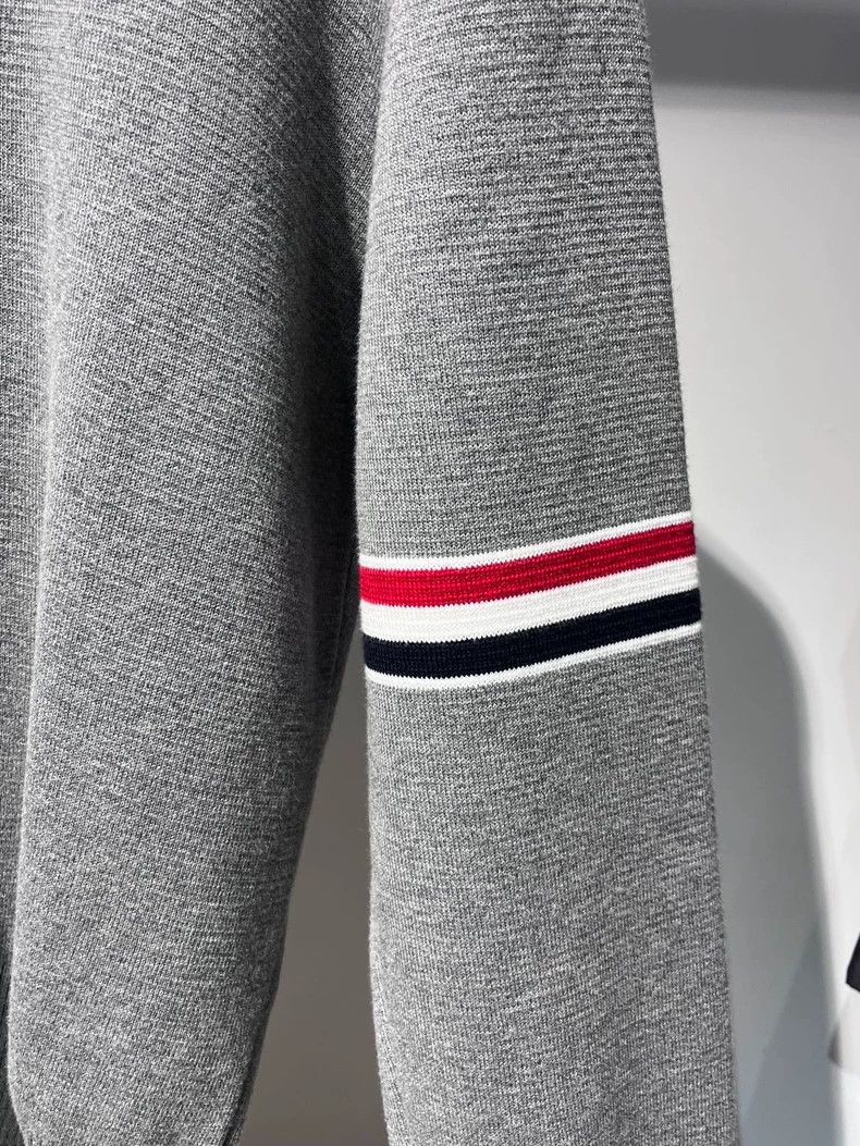 Thom Browne Thom Browne Classic Gray Crewneck Sweater Size US M / EU 48-50 / 2 - 2 Thumbnail