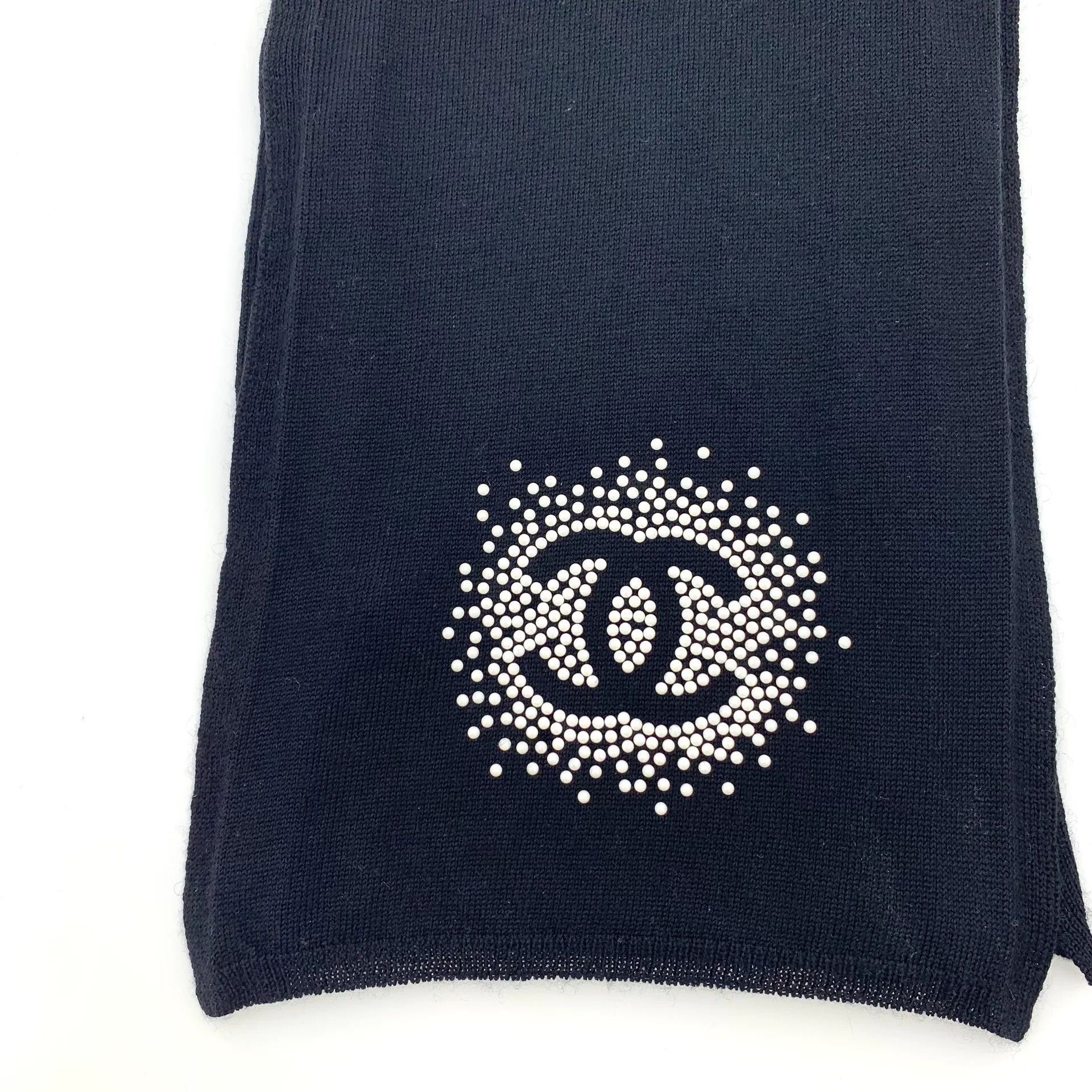 Chanel Chanel Black Logo Pearl Wool Scarf Size ONE SIZE - 4 Thumbnail