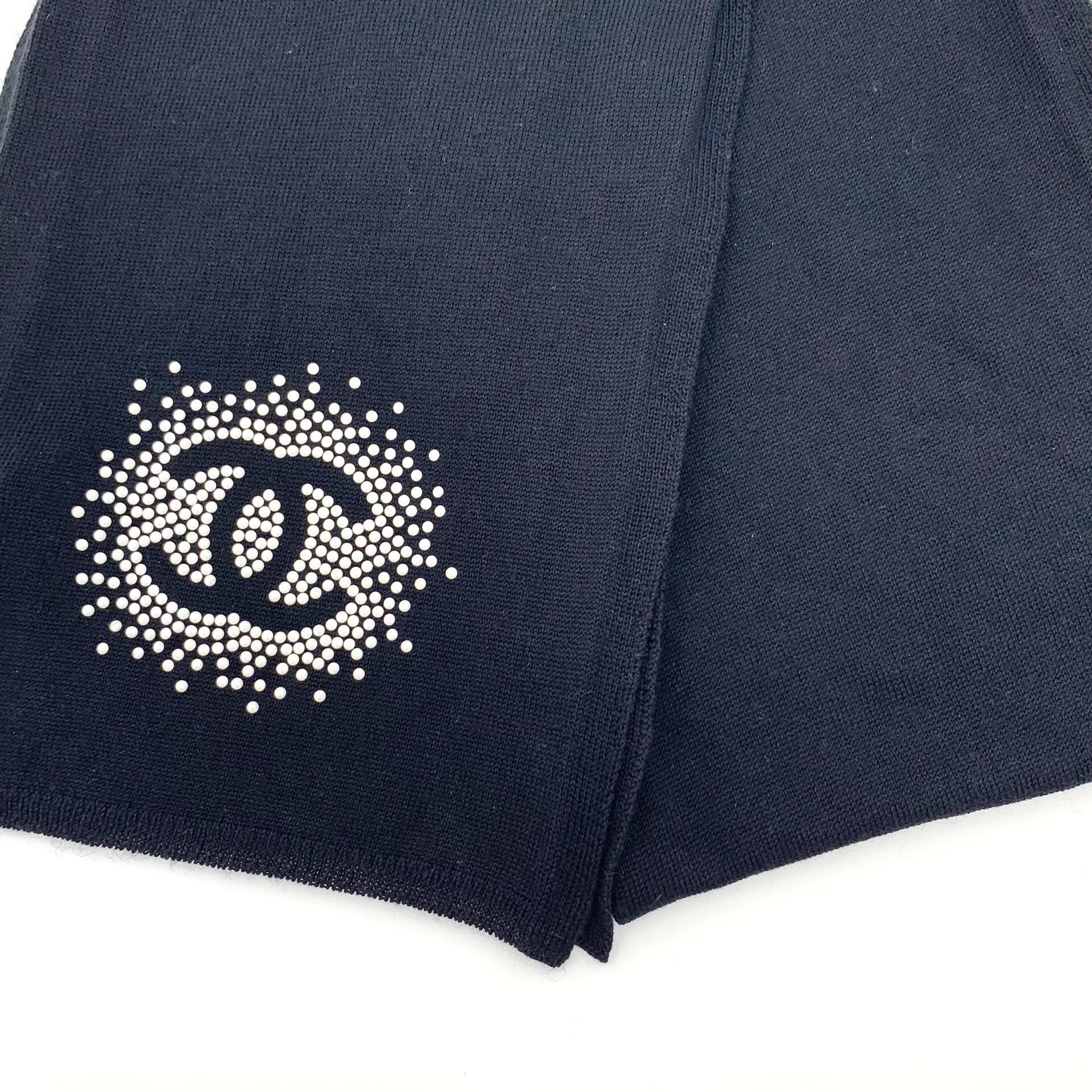 Chanel Chanel Black Logo Pearl Wool Scarf Size ONE SIZE - 5 Thumbnail