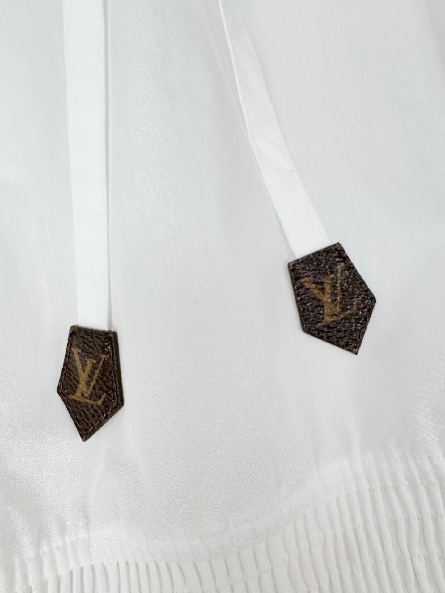 Louis Vuitton Louis Vuitton New Tag White Shirt Size US XS / EU 42 / 0 - 5 Thumbnail