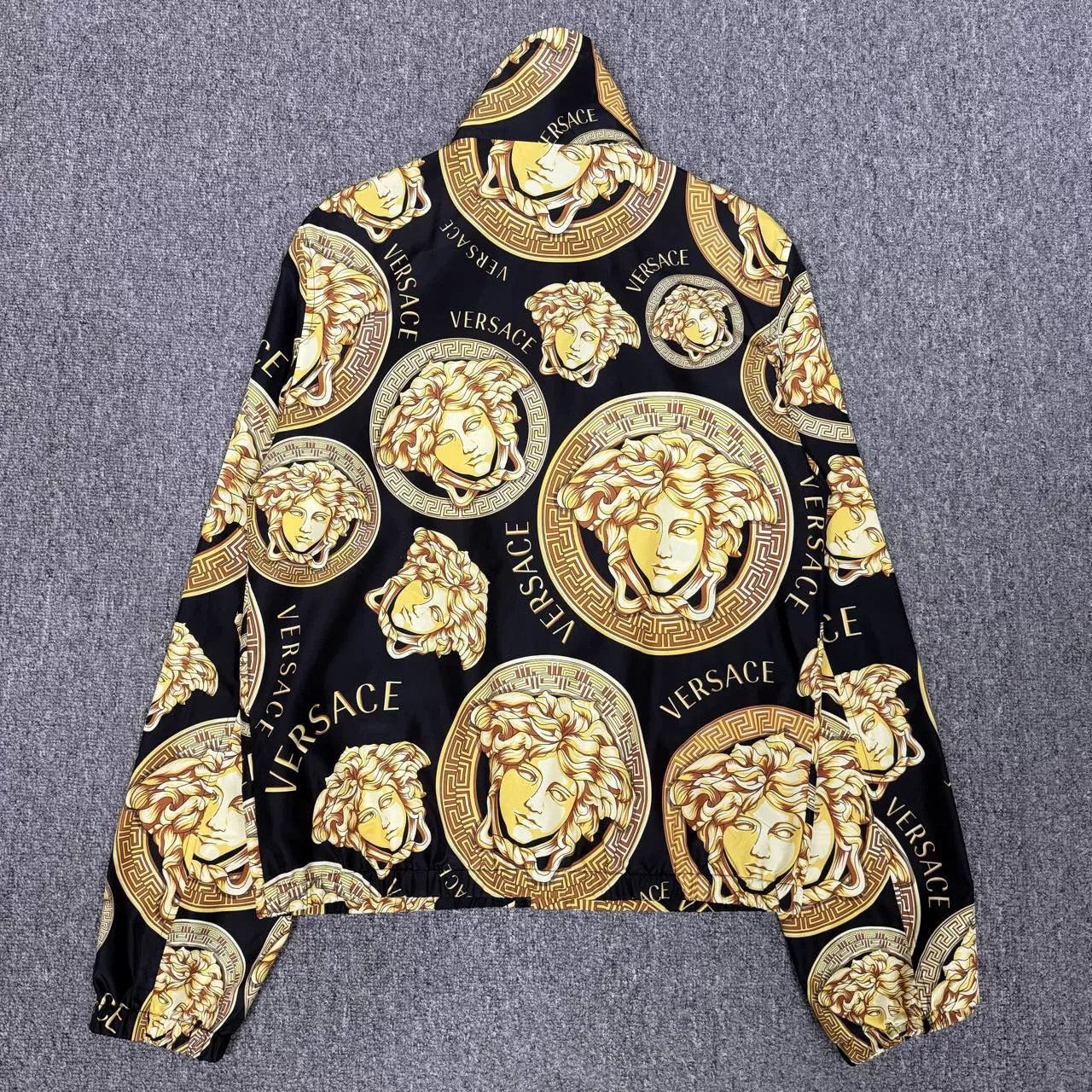 Versace Versace Medusa Print Nylon Jacket Size US S / EU 44-46 / 1 - 2 Thumbnail