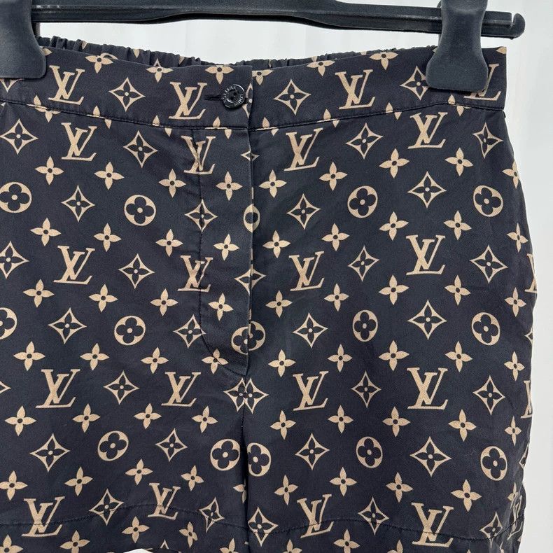 Louis Vuitton Louis Vuitton Monogram Silk Shorts Size US 36 / EU 52 - 3 Thumbnail