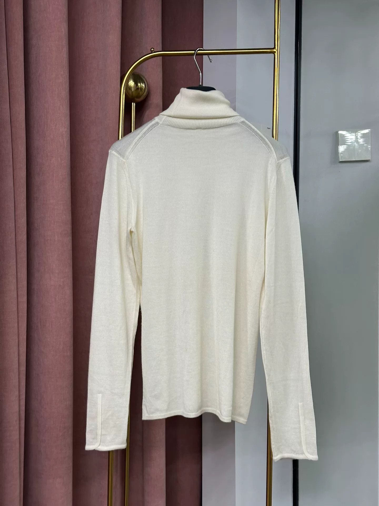 Hermes Hermes White Cashmere Turtleneck Sweater Size US M / EU 48-50 / 2 - 3 Thumbnail