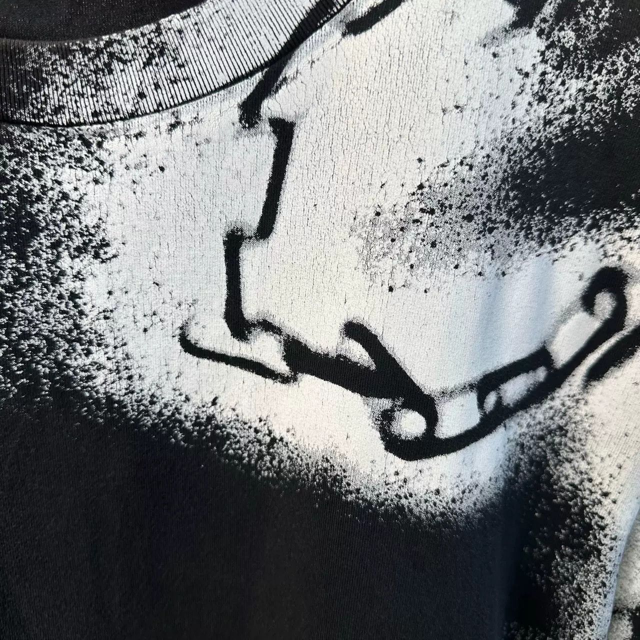 Louis Vuitton Louis Vuitton Chain Print Black Short Sleeve Size US S / EU 44-46 / 1 - 2 Thumbnail