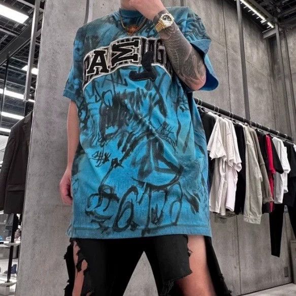 Balenciaga Balenciaga Manchester United Graffiti Tee Size US XS / EU 42 / 0 - 7 Thumbnail