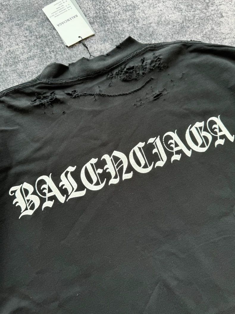 Balenciaga Balenciaga Back Sanskrit Logo Distressed Tee Size US M / EU 48-50 / 2 - 5 Thumbnail