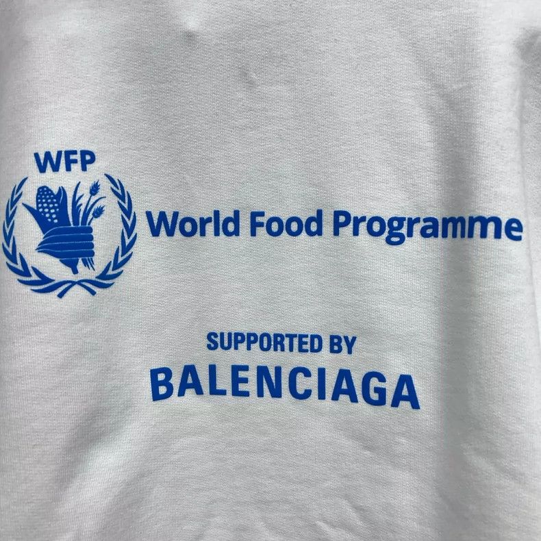 Balenciaga Balenciaga WFP Logo Foam Print Hoodie Size US XS / EU 42 / 0 - 3 Thumbnail