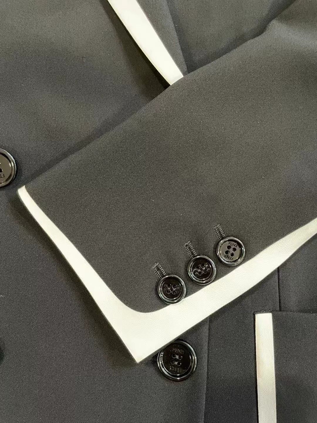 Fendi Fendi Black White Blazer Size40 Size US S / EU 44-46 / 1 - 5 Thumbnail