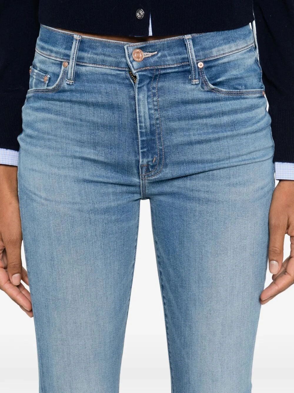 MOTHER `The Weekender Fray` Jeans Size 30" / US 8 / IT 44 - 4 Thumbnail