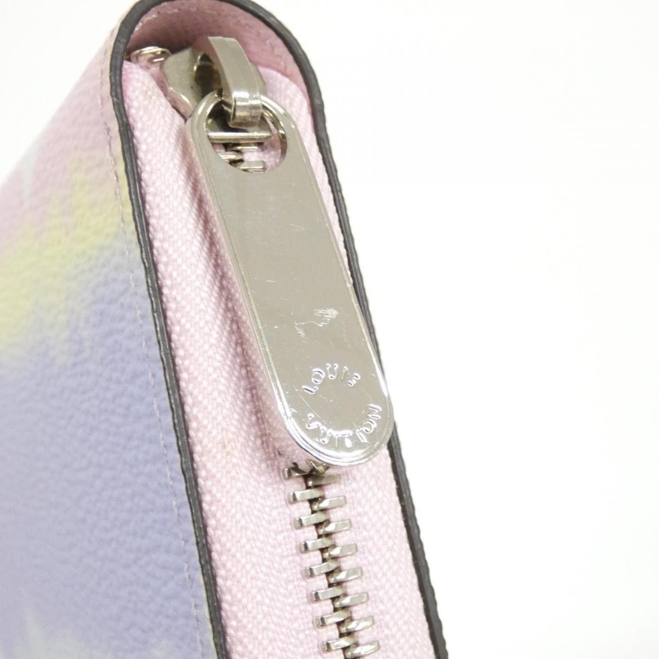 Louis Vuitton Louis Vuitton Louis Vuitton LV Escale Zippy Wallet Coated Canvas Long Wallet Canvas Long Wallet M69110 DUTY FREE for USA Size ONE SIZE - 5 Thumbnail