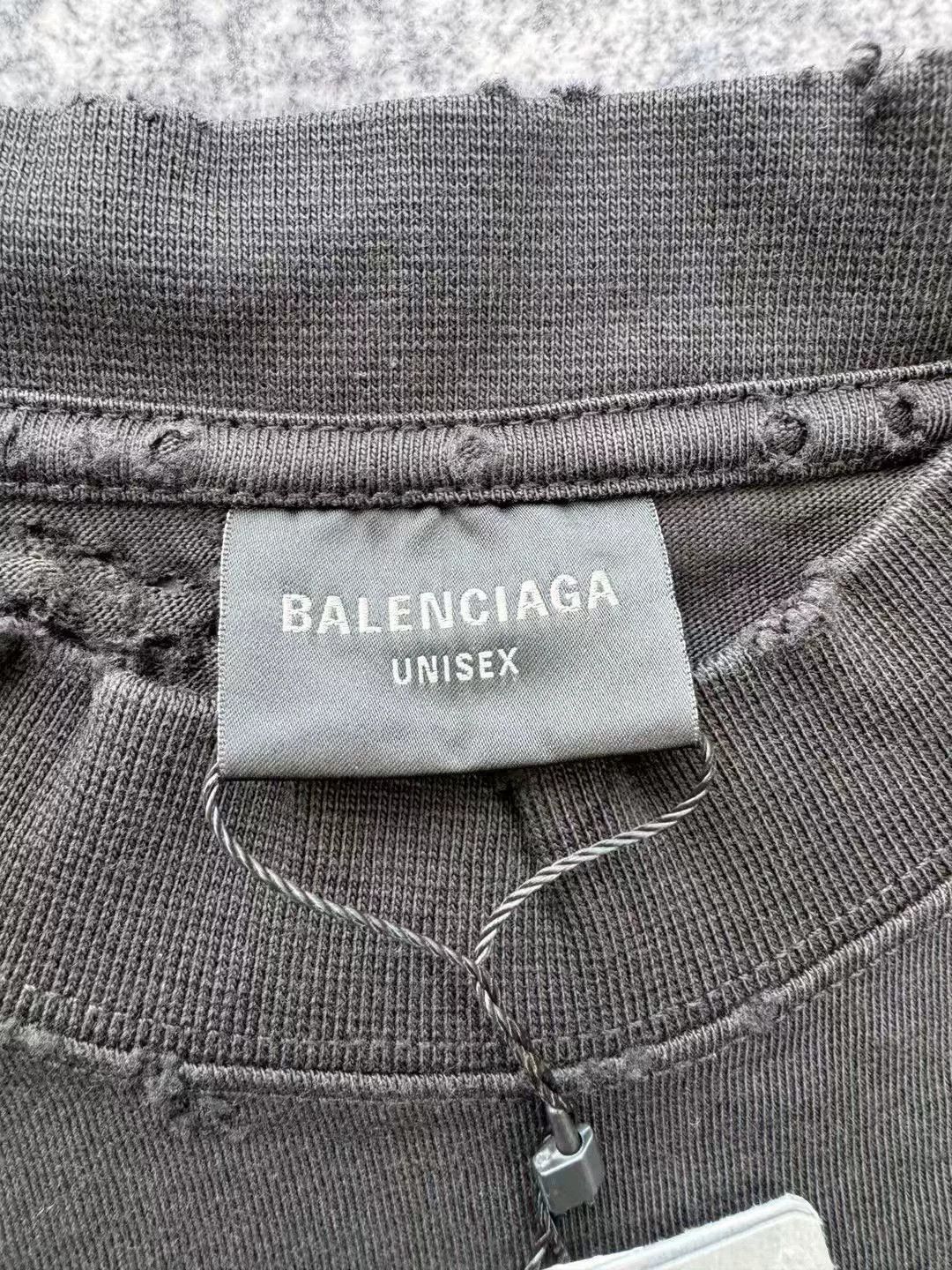 Balenciaga Balenciaga Sanskrit Logo Distressed Tee Size US M / EU 48-50 / 2 - 3 Thumbnail