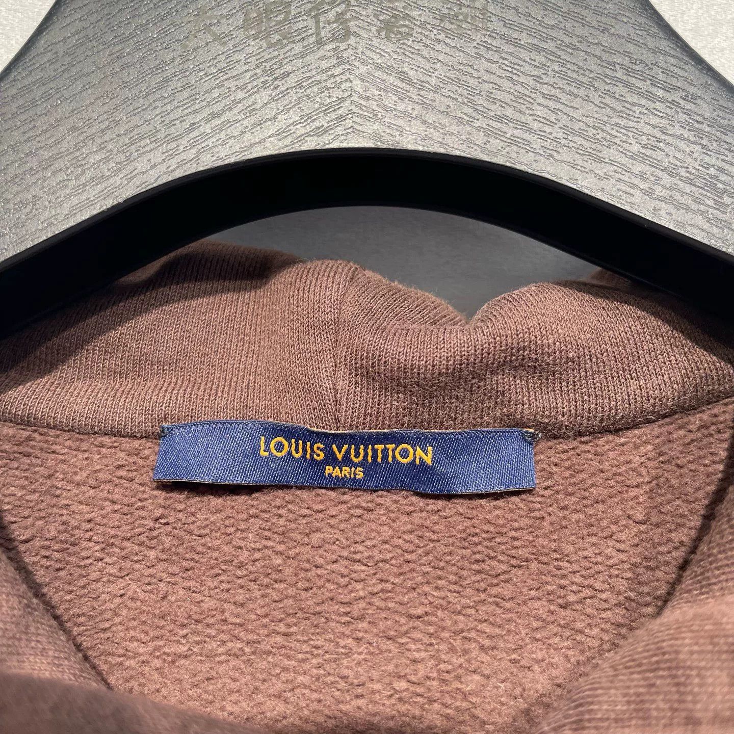 Louis Vuitton Louis Vuitton Bee Print Hoodie M Size US M / EU 48-50 / 2 - 3 Thumbnail