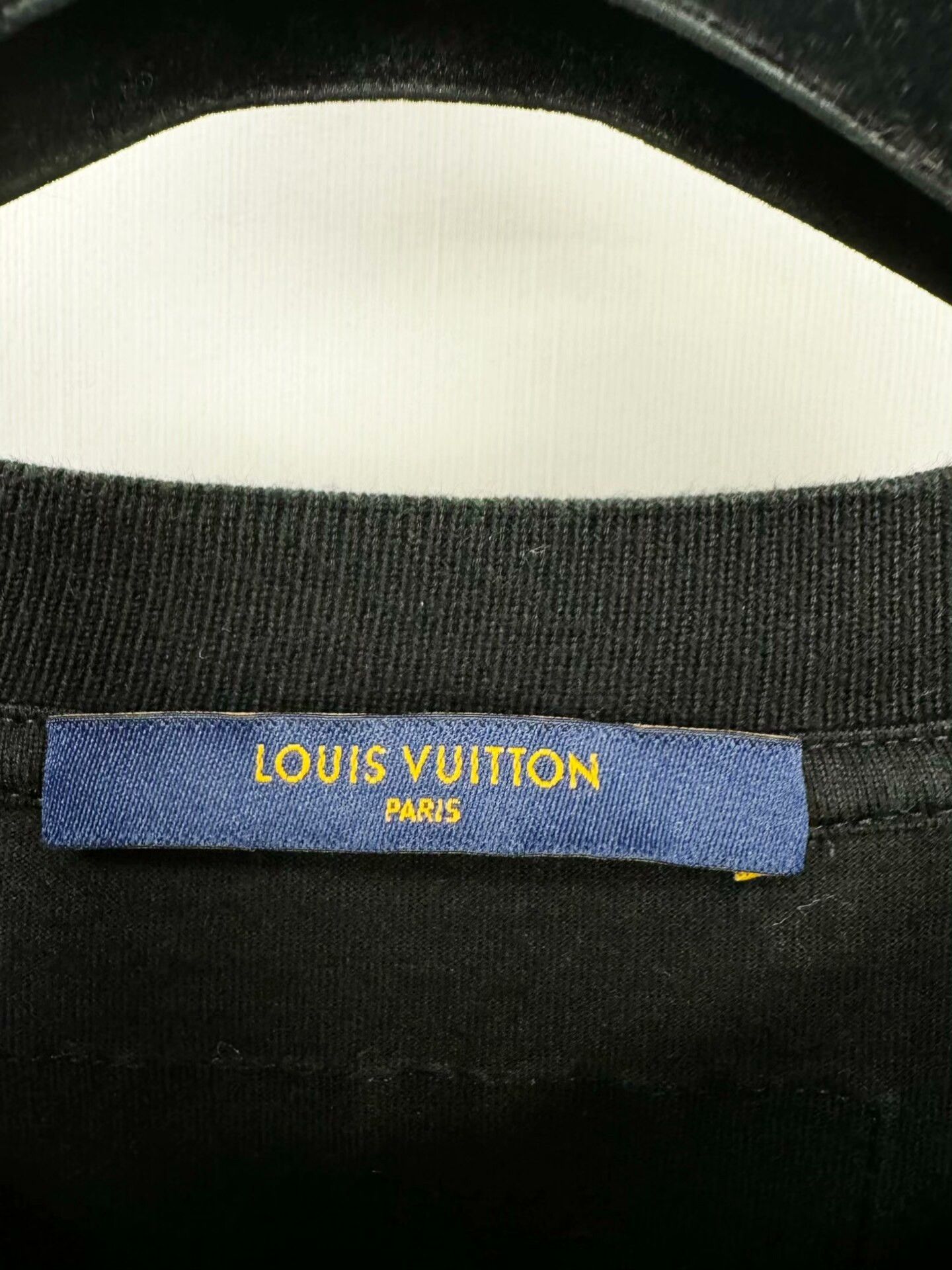 Louis Vuitton Louis Vuitton Black Short Sleeve T-shirt Size US L / EU 52-54 / 3 - 3 Thumbnail