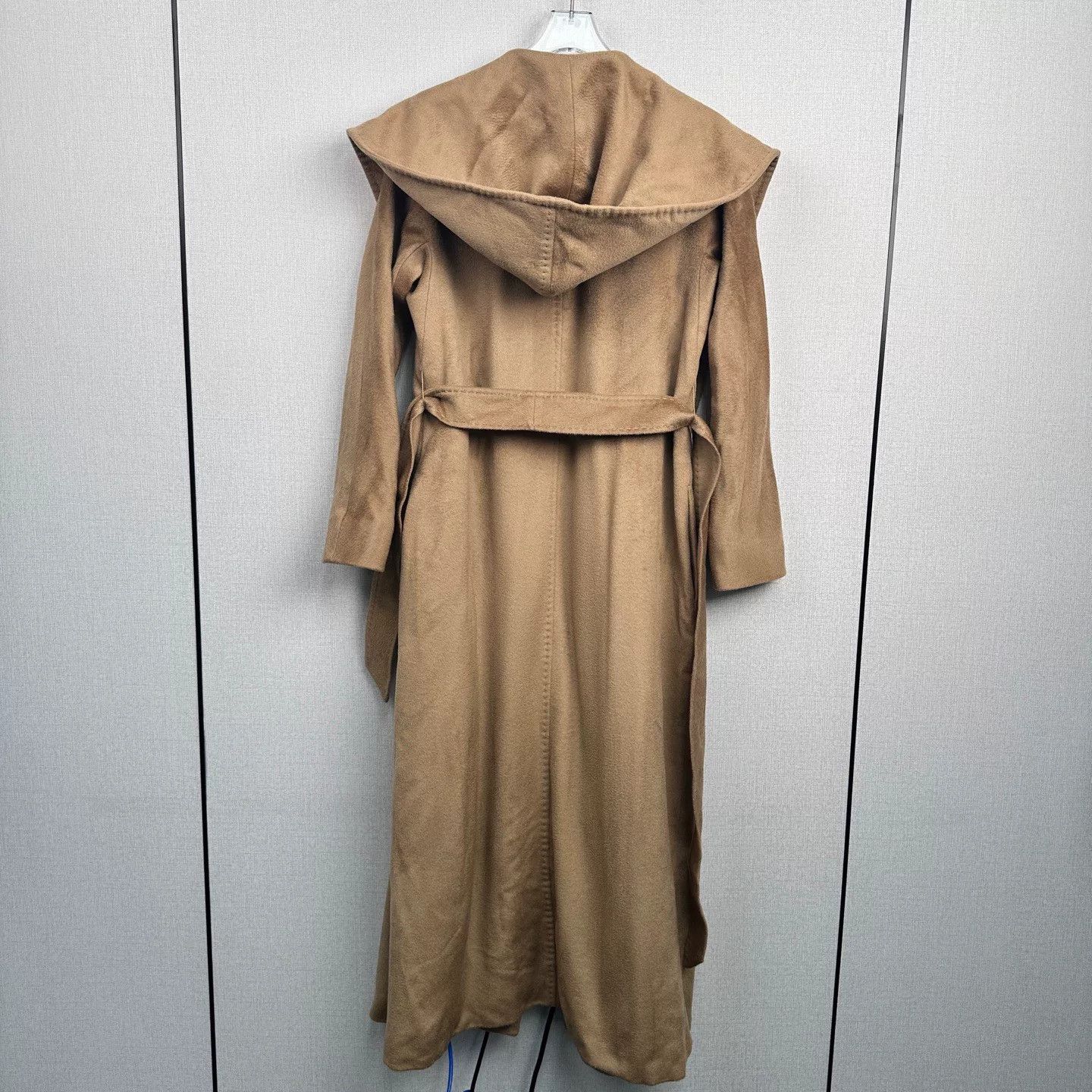 Max Mara Max Mara Camel Robe Coat Size 34 Size US XS / EU 42 / 0 - 5 Thumbnail