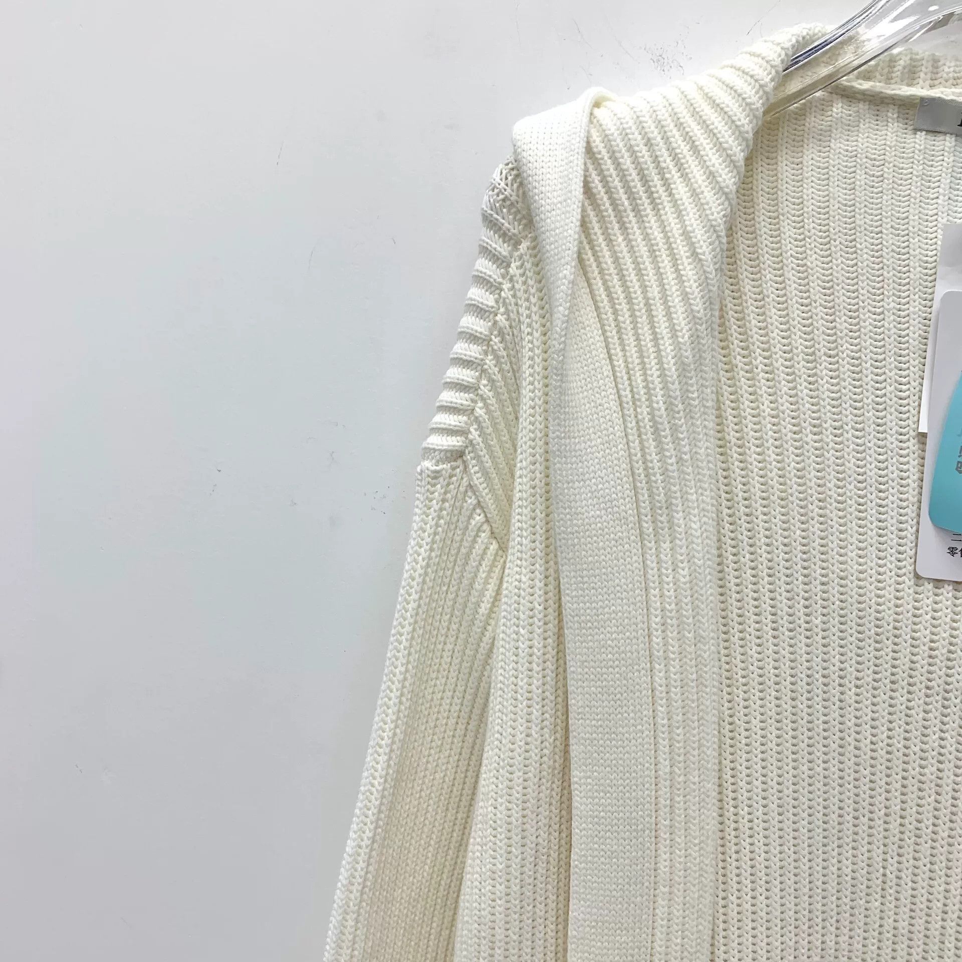 Max Mara maxmara white cotton knit hooded cardigan Size US L / EU 52-54 / 3 - 3 Thumbnail