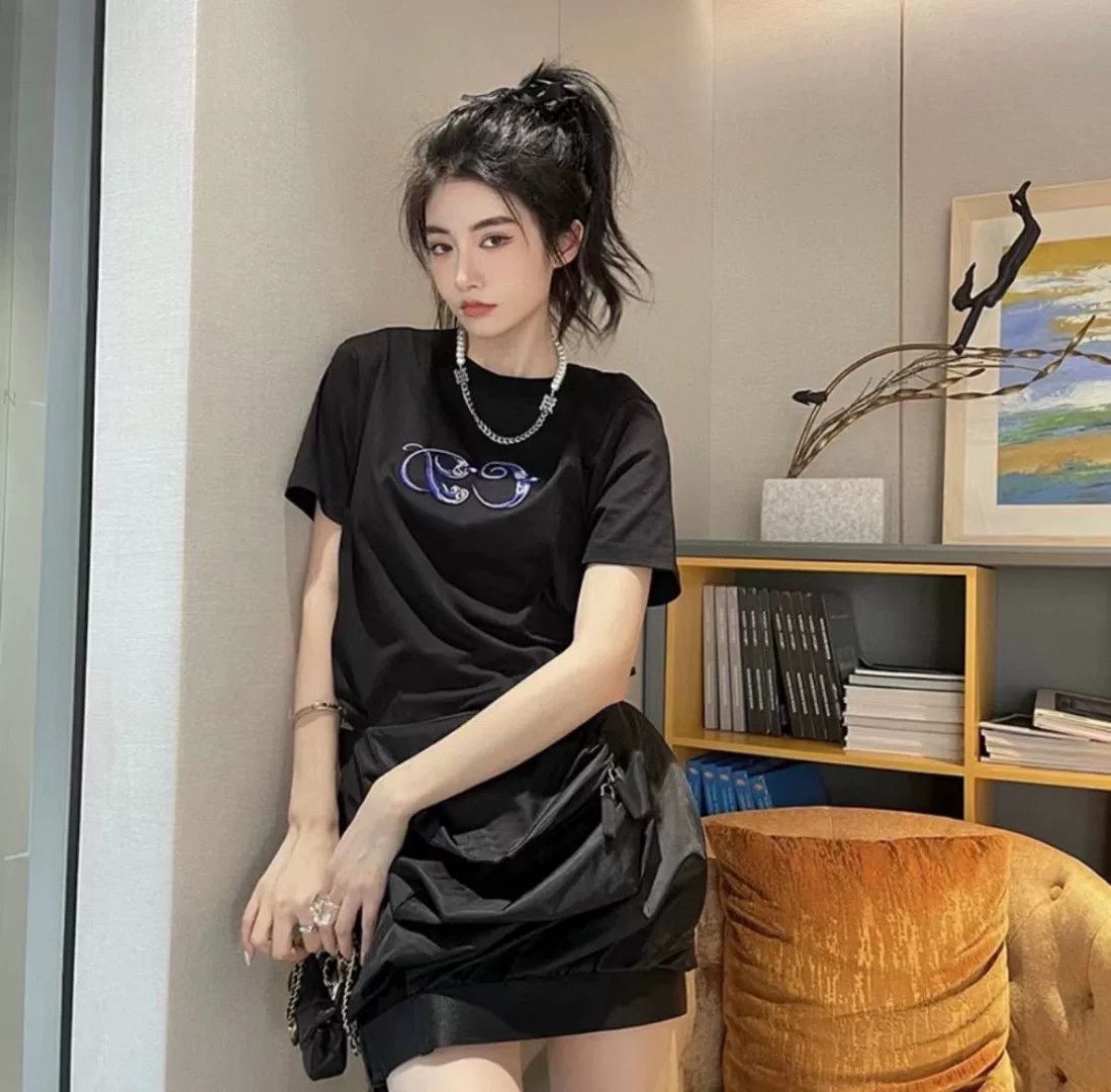 Dior dior x sacai beaded embroidered t-shirt Size US XL / EU 56 / 4 - 9 Thumbnail