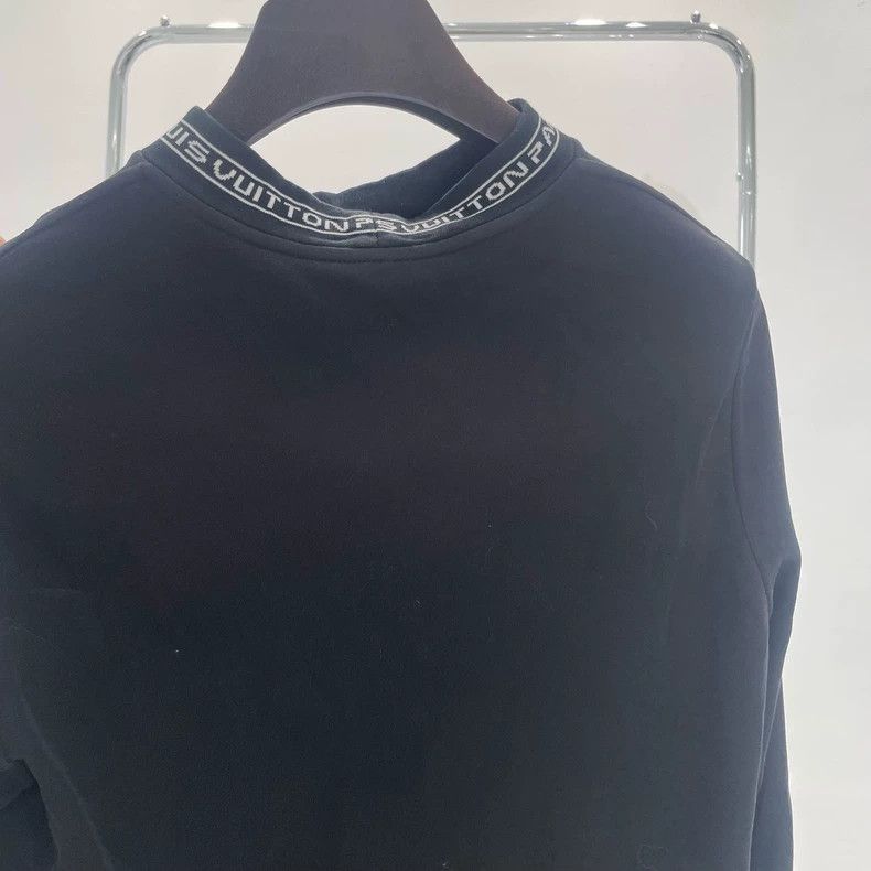 Louis Vuitton Louis Vuitton Black Letter Long Sleeve Top Size US XS / EU 42 / 0 - 3 Thumbnail