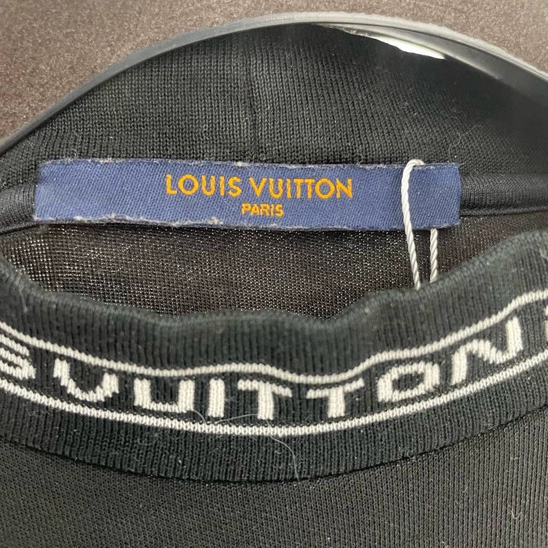 Louis Vuitton Louis Vuitton Black Letter Long Sleeve Top Size US XS / EU 42 / 0 - 4 Thumbnail