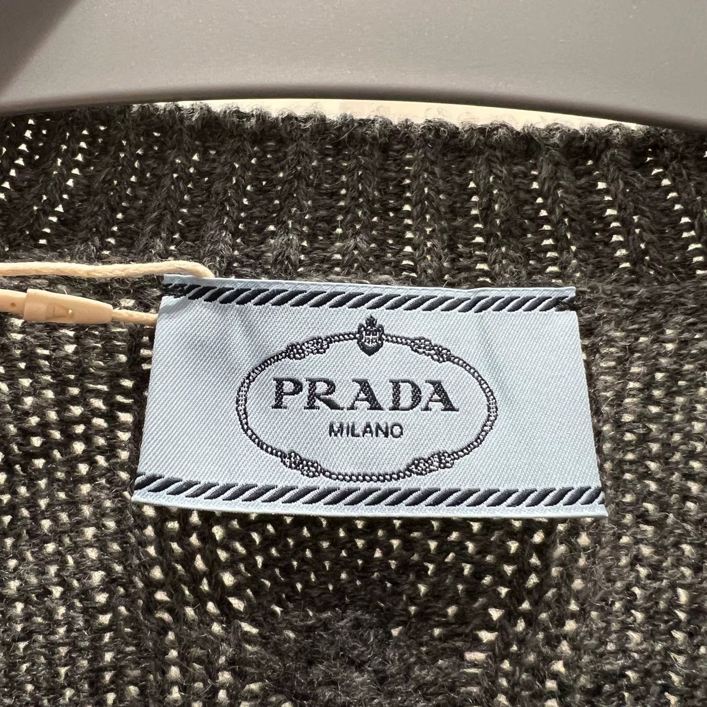 Prada prada grey cable knit cashmere sweater Size US S / EU 44-46 / 1 - 3 Thumbnail
