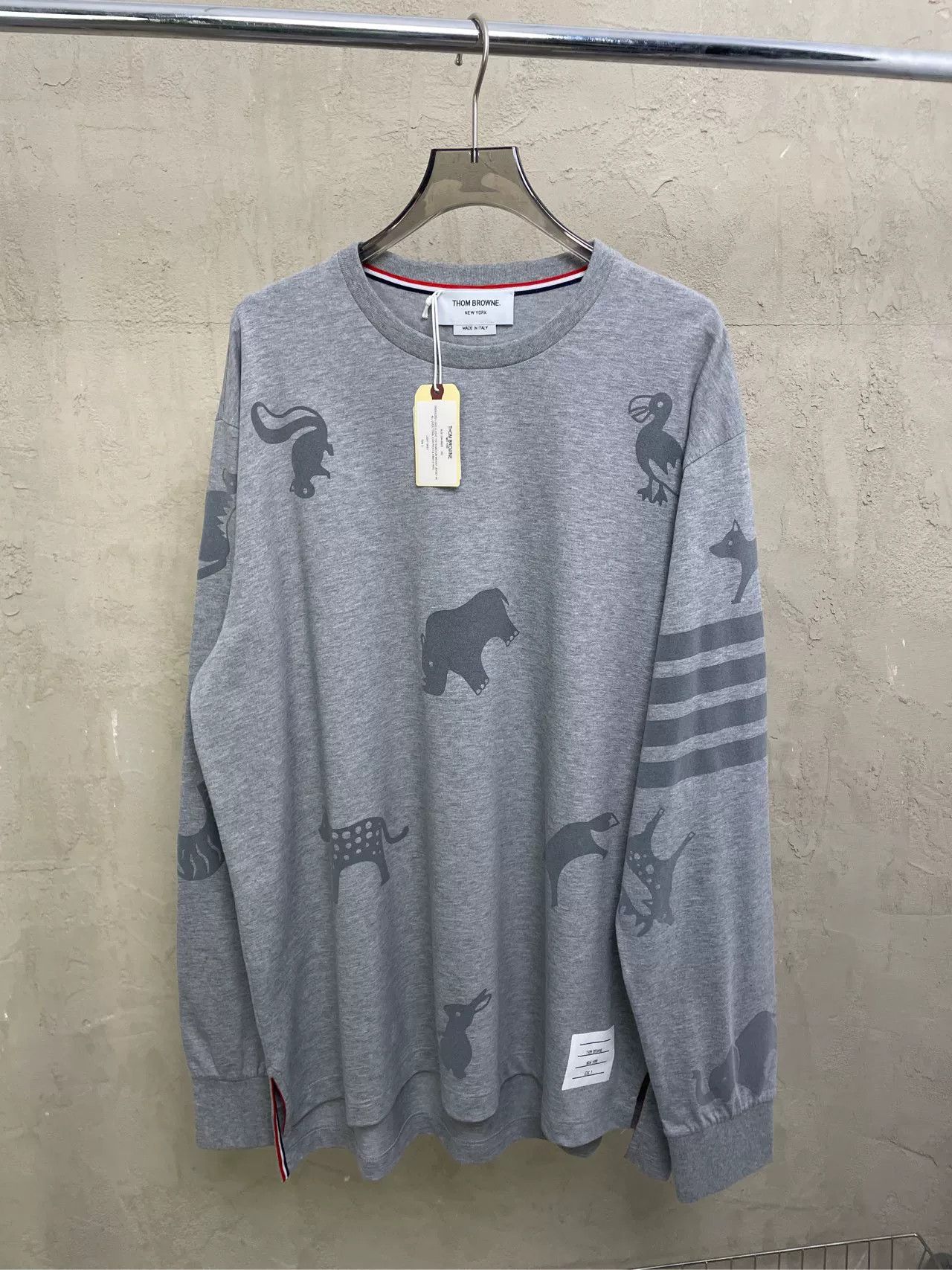 Thom Browne thom browne gray long sleeve t-shirt with print Size US M / EU 48-50 / 2 - 2 Thumbnail