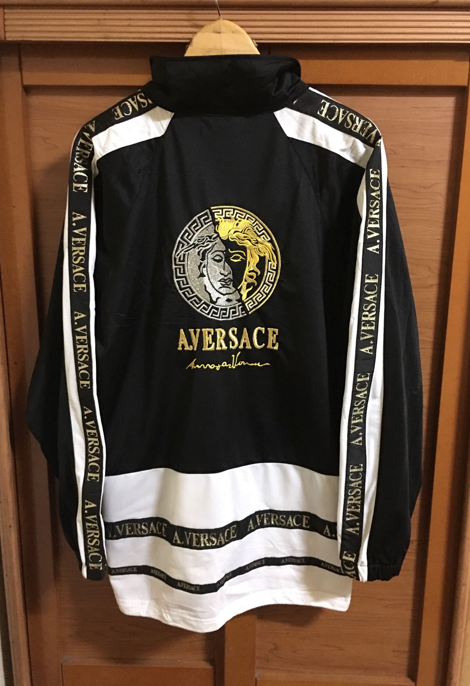 トップス vintage VERSACE embroidery design jacket vintage VERSACE embroidery design jacket