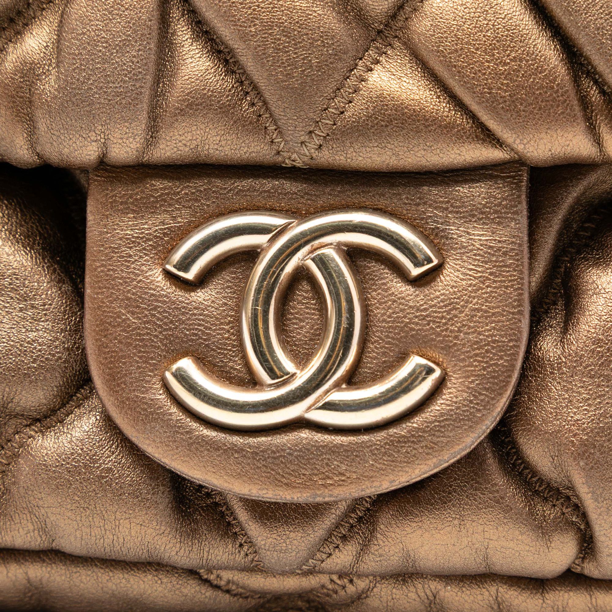 Chanel Chanel CC Lambskin Bubble Quilt Flap Size ONE SIZE - 6 Thumbnail