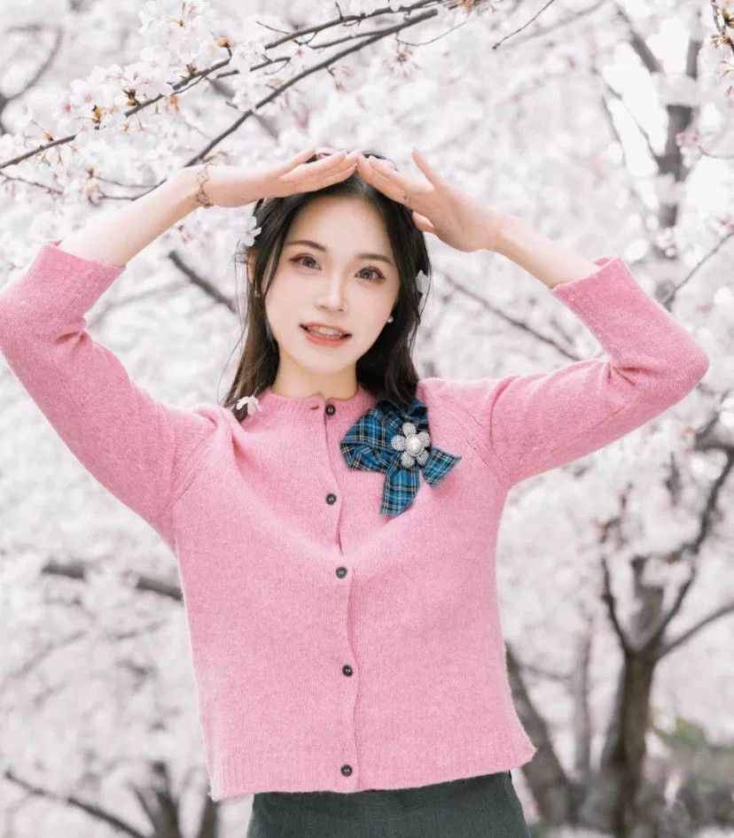 Miu Miu pink knitted cardigan with bow Size L / US 10 / IT 46 - 4 Thumbnail