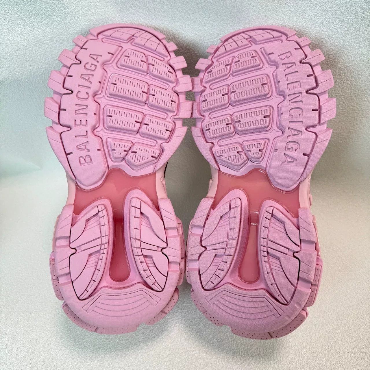 Balenciaga balenciaga track 2.0 pink low-top sneakers Size US 6.5 / IT 36.5 - 6 Thumbnail
