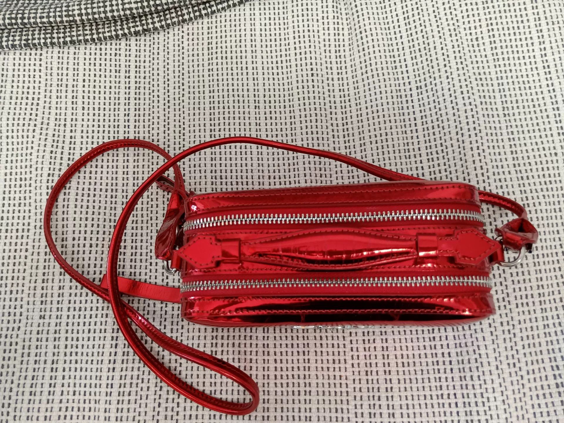 Vivienne Westwood Red Patent Leather Saturn Logo Crossbody Bag Size ONE SIZE - 3 Thumbnail