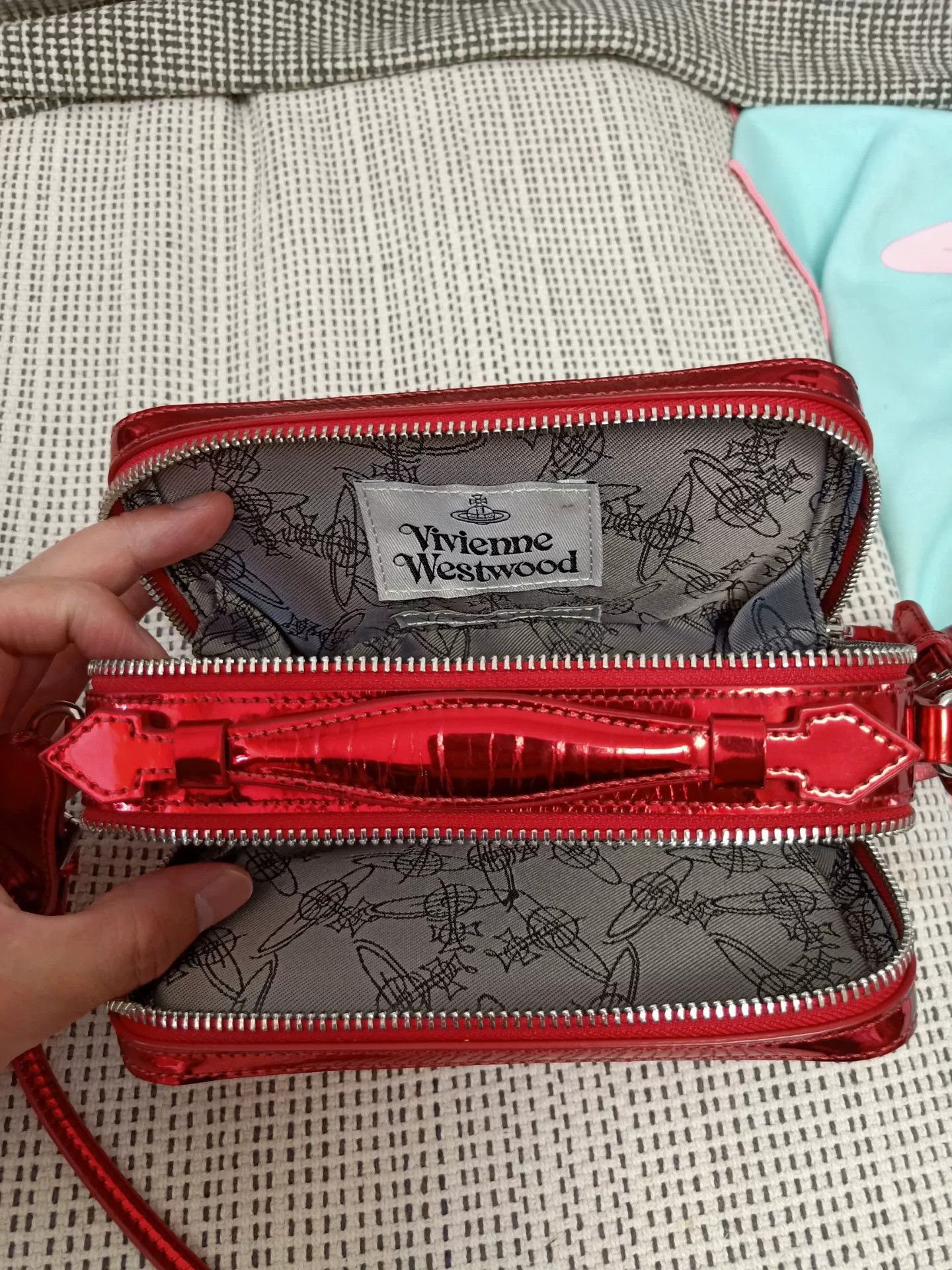 Vivienne Westwood Red Patent Leather Saturn Logo Crossbody Bag Size ONE SIZE - 8 Thumbnail