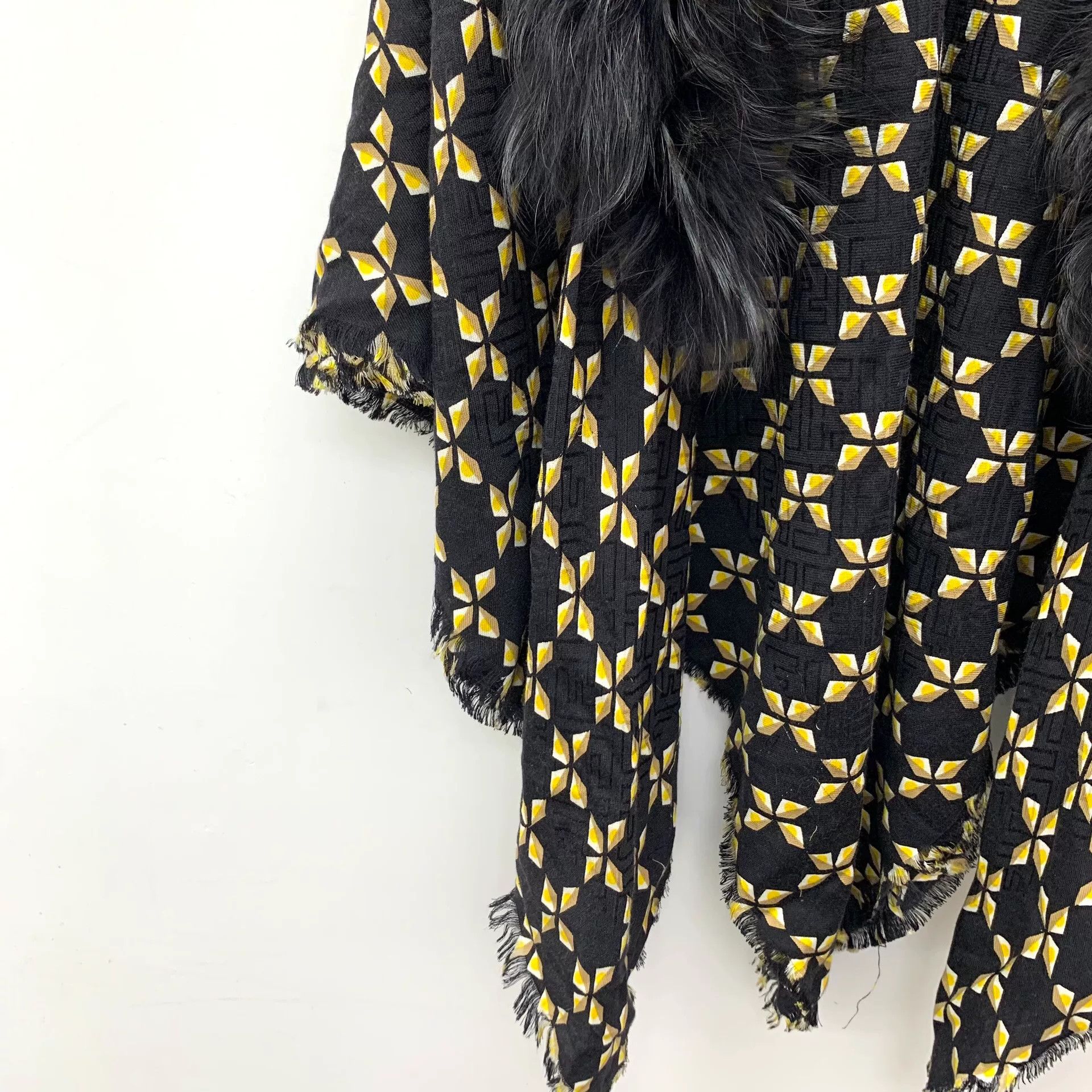 Fendi fendi geometric print silk shawl coat Size US M / EU 48-50 / 2 - 4 Thumbnail