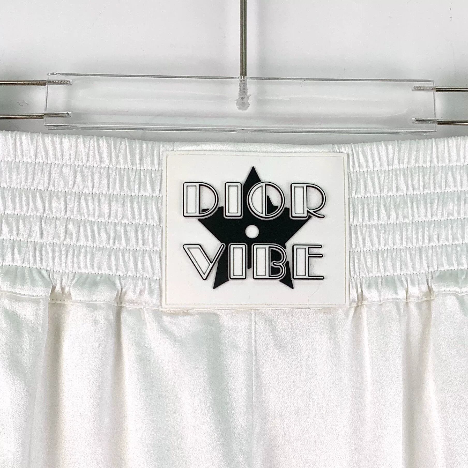 Dior white logo elastic waist casual shorts Size 28" / US 6 / IT 42 - 4 Thumbnail