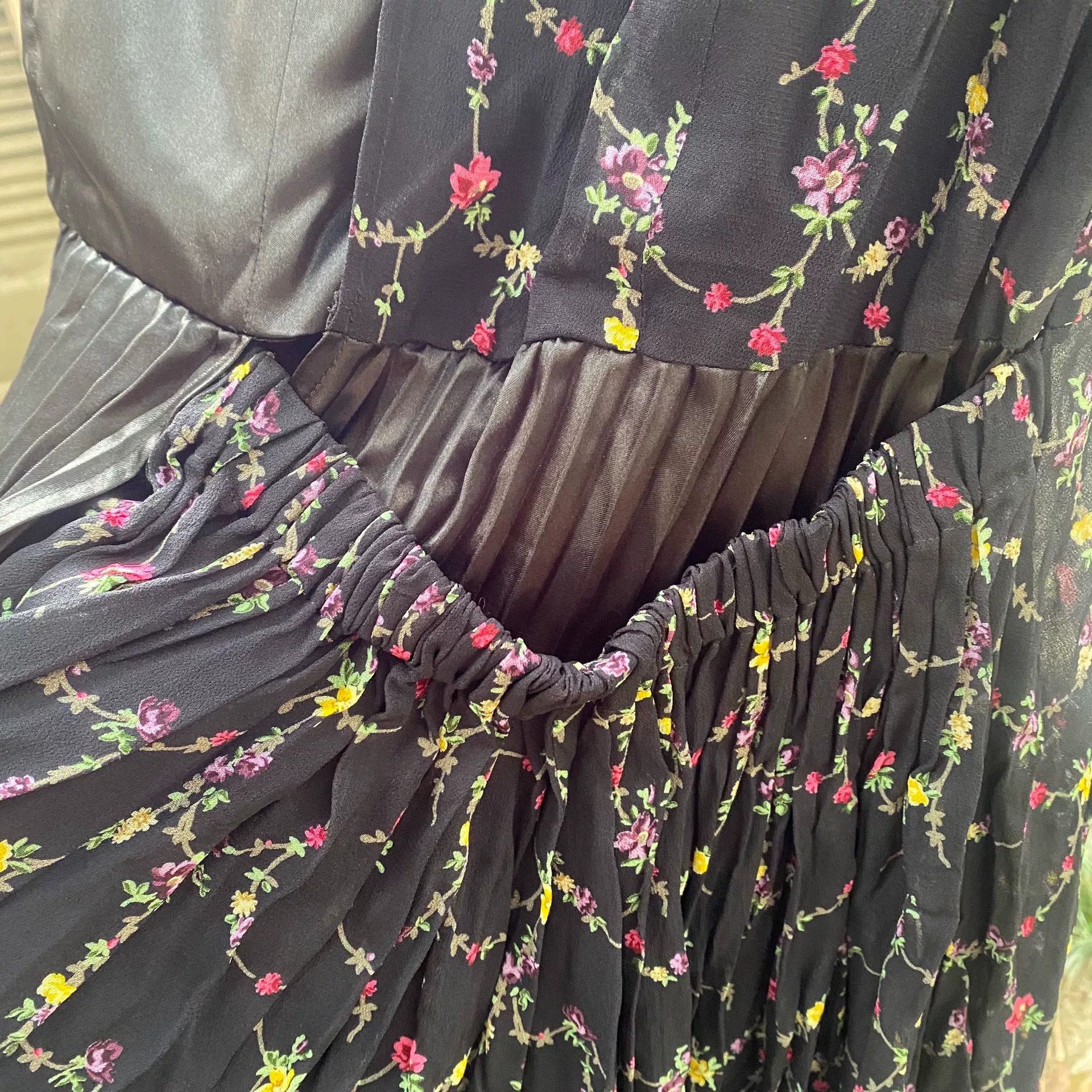 Junya Watanabe junya watanabe floral pleated dress Size M / US 6-8 / IT 42-44 - 4 Thumbnail