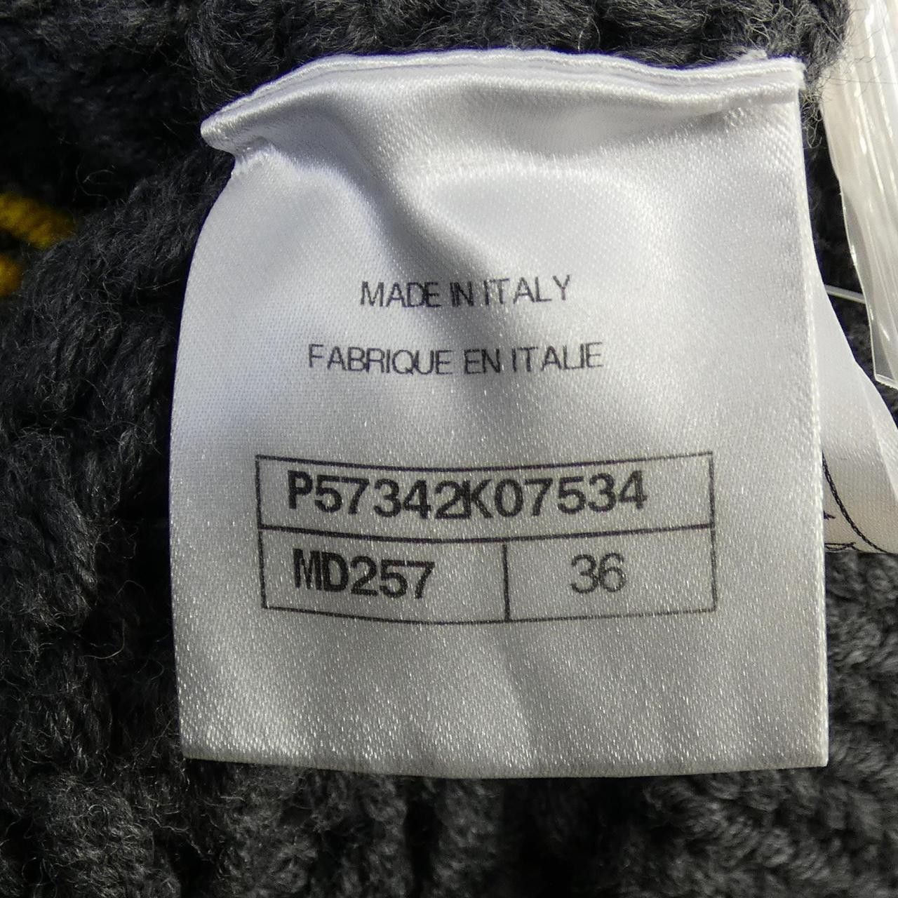 Chanel Chanel Chanel Knitwear Others Tops P57342K07534 17B DUTY FREE for USA Size ONE SIZE - 4 Thumbnail