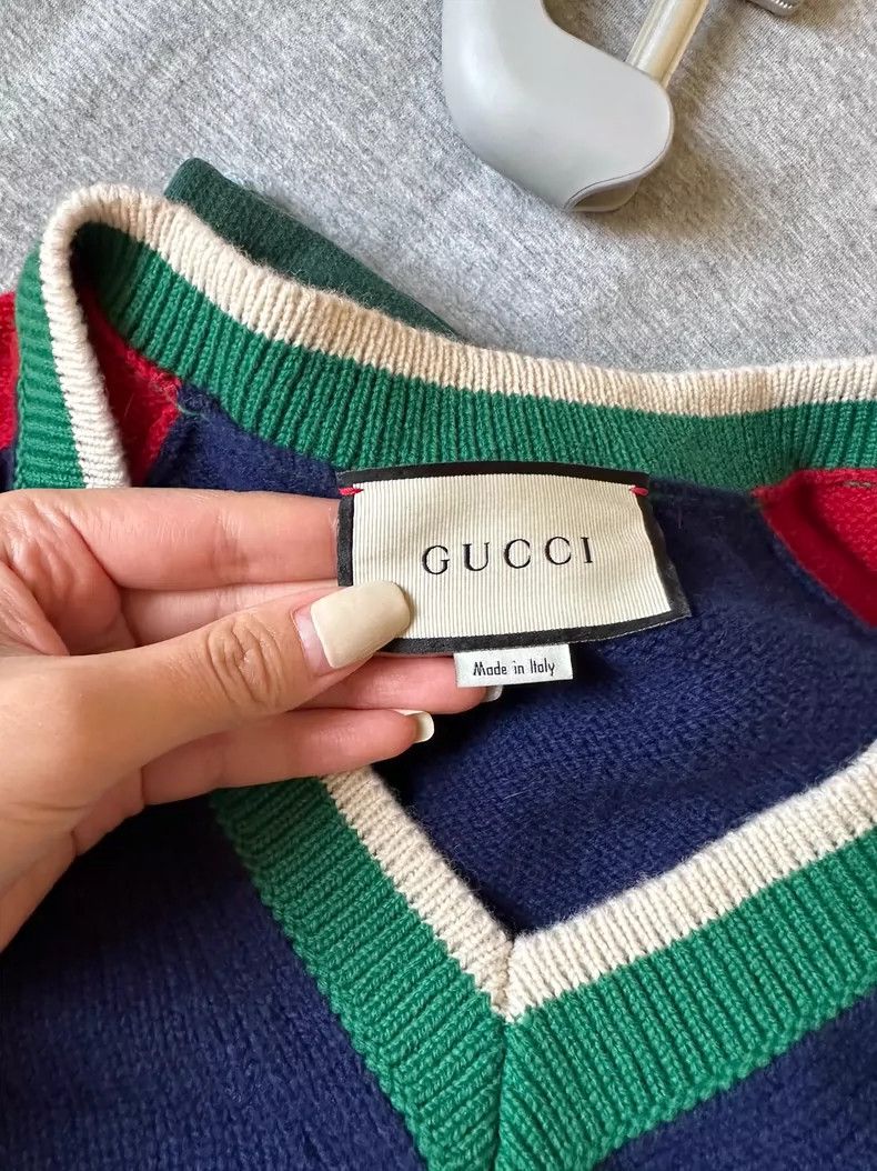 Gucci Gucci Logo V-Neck Wool Sweater Size US M / EU 48-50 / 2 - 4 Thumbnail