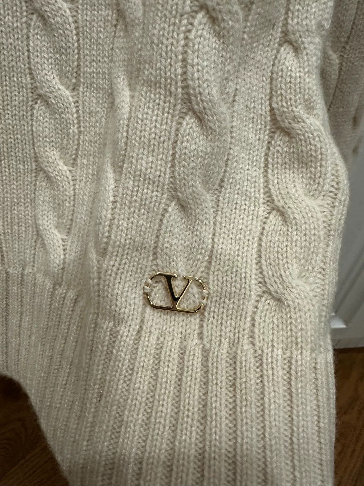 Valentino Valentino Cashmere Long Sleeve Knit Top Size US S / EU 44-46 / 1 - 3 Thumbnail