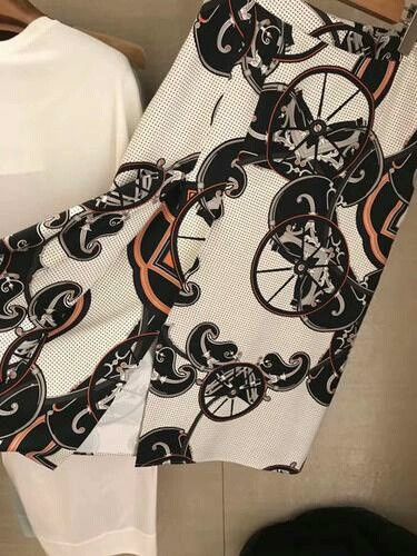 Hermes Hermes Silk Printed Pleated Skirt with Slit Size US 28 / EU 44 - 4 Thumbnail